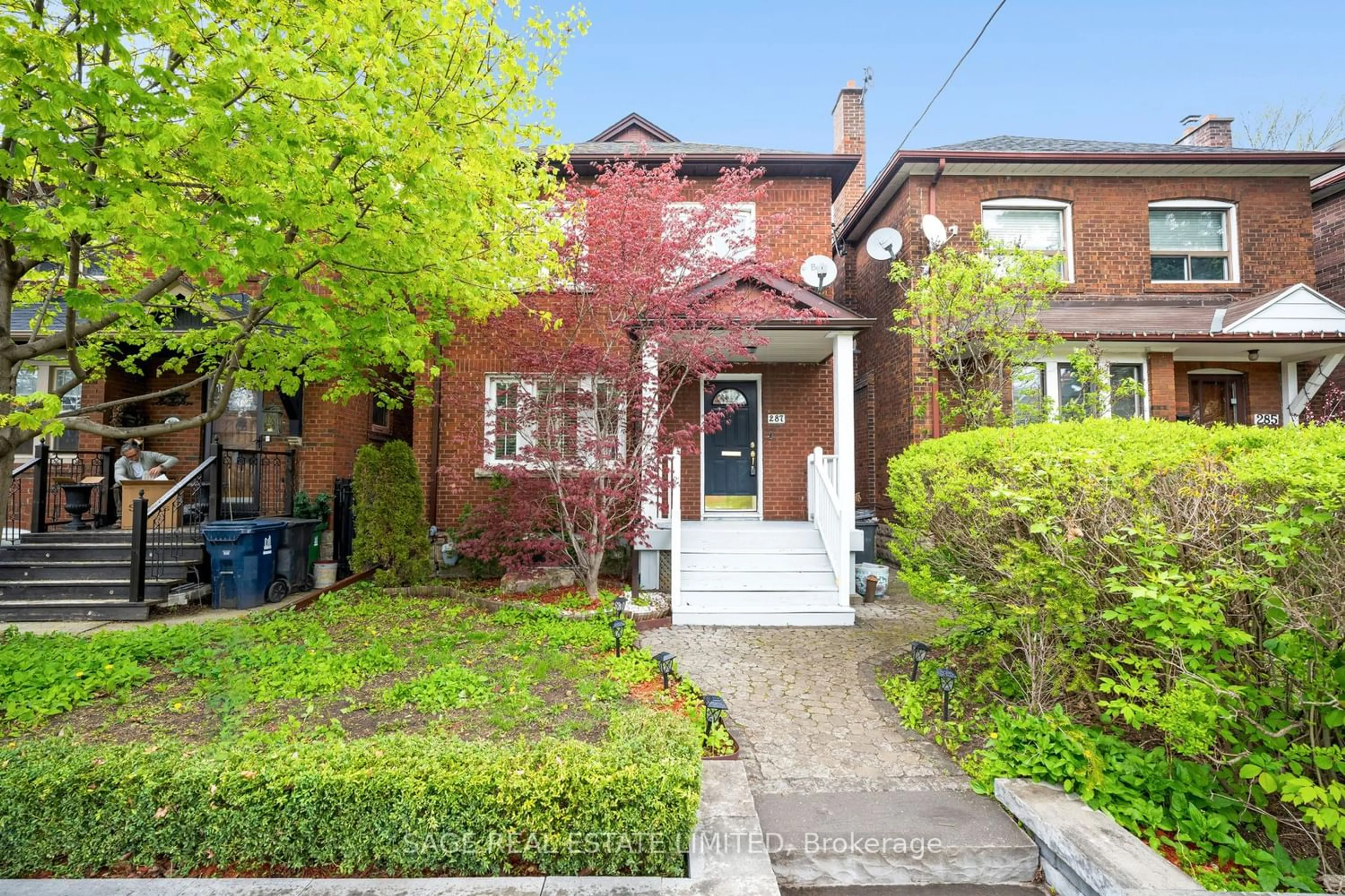 Home with brick exterior material for 287 Vaughan Rd, Toronto Ontario M6C 2N3