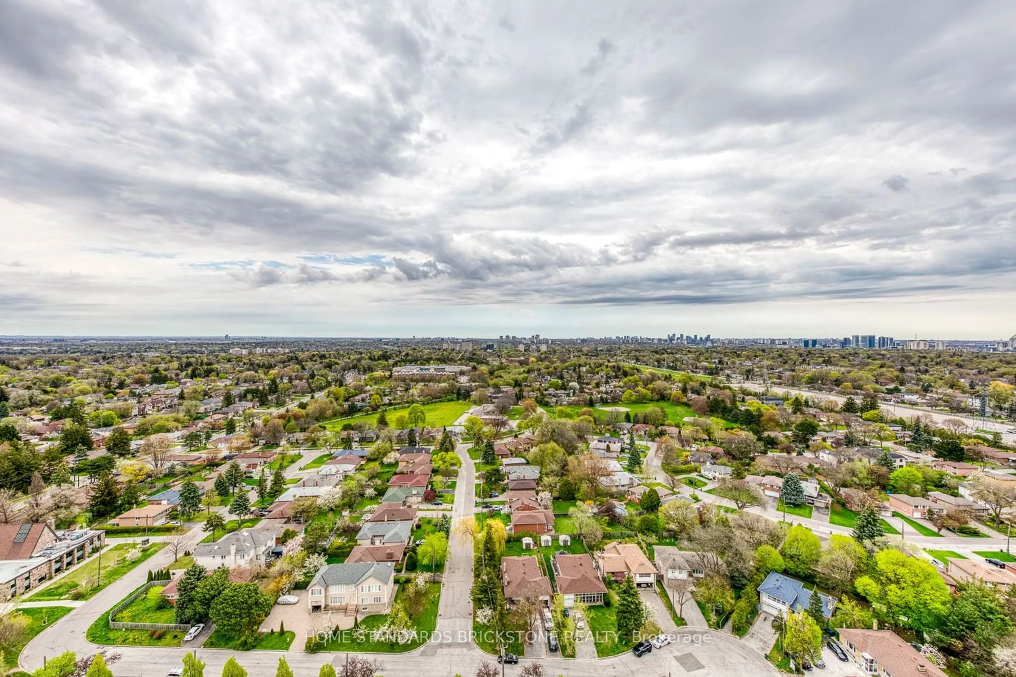 Lakeview for 7 Golden Lion Hts #N2304, Toronto Ontario M2M 3T9