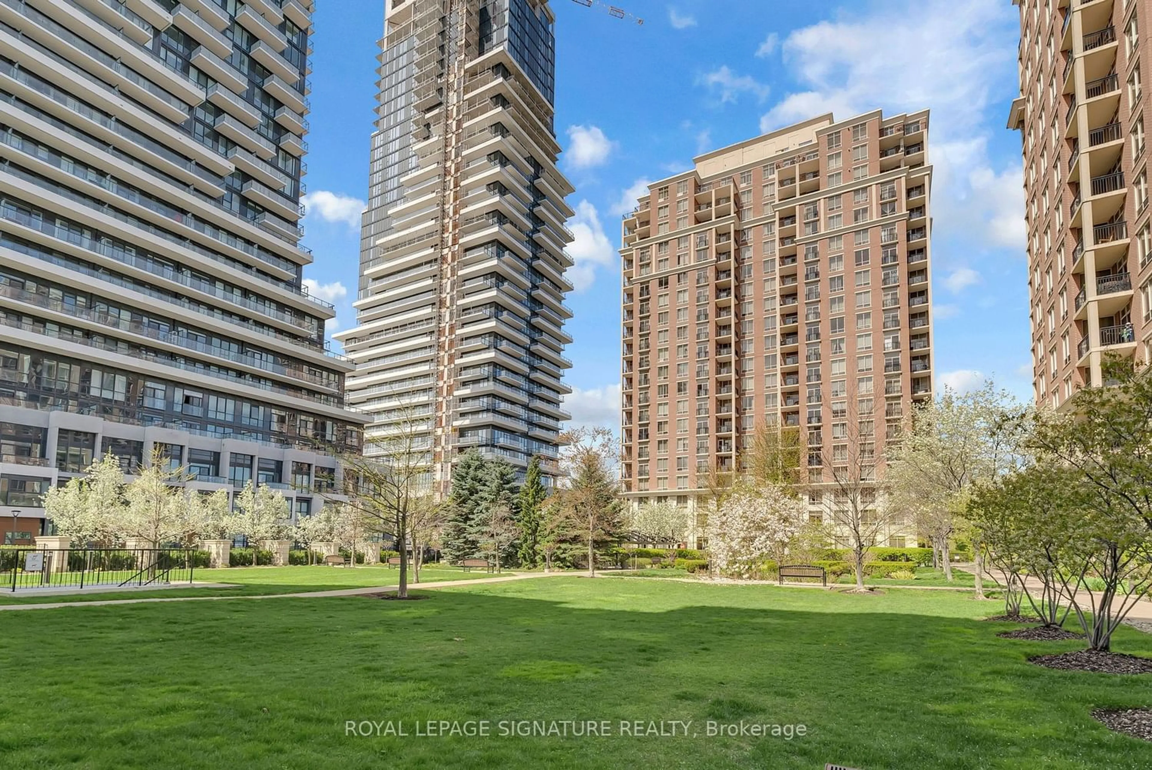 A pic from exterior of the house or condo for 1101 Leslie St #905, Toronto Ontario M3C 4G3