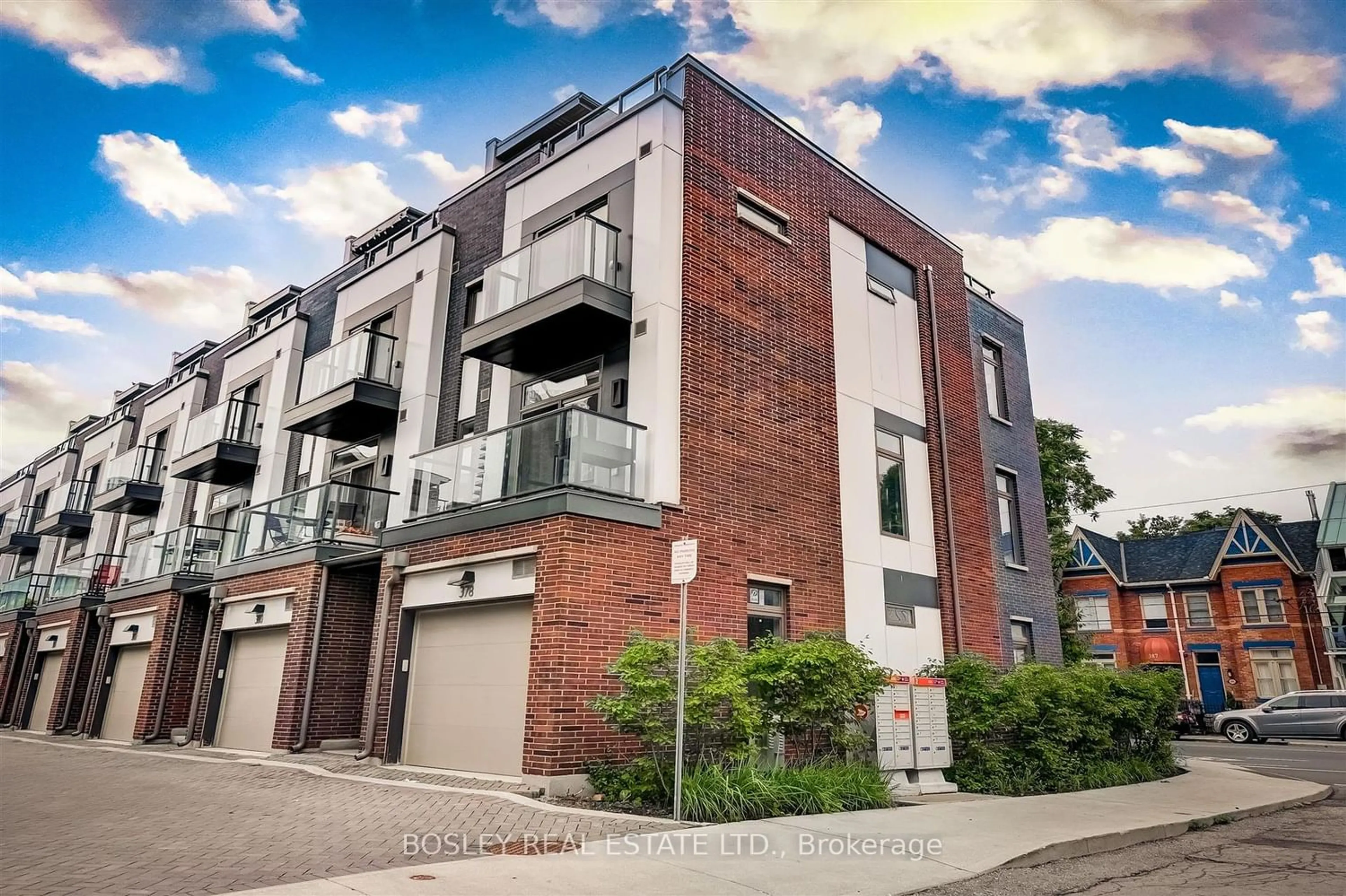 A pic from exterior of the house or condo for 378 Shuter St, Toronto Ontario M5A 1X5