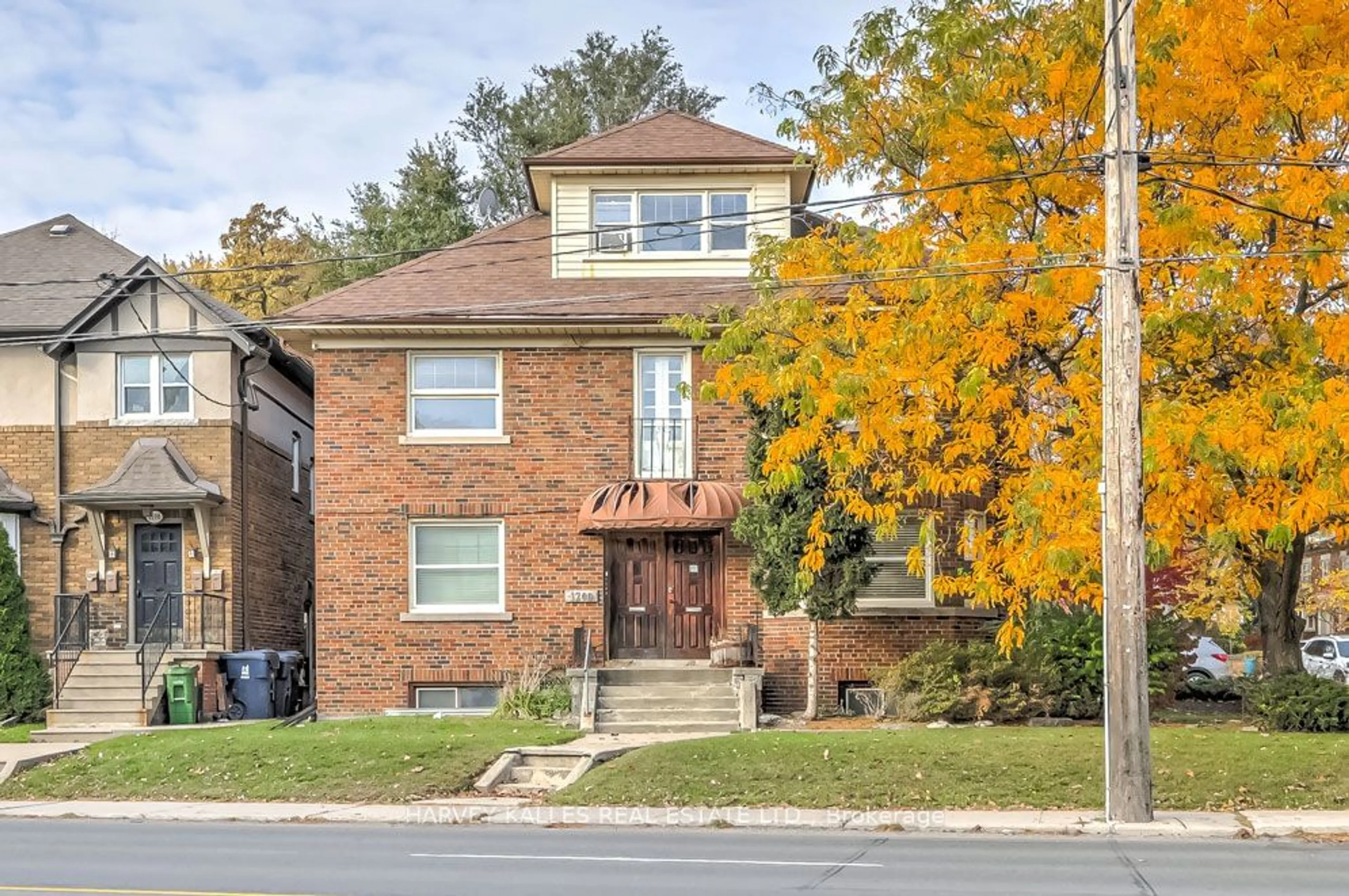 Home with brick exterior material for 1200 Avenue Rd, Toronto Ontario M5N 2G1