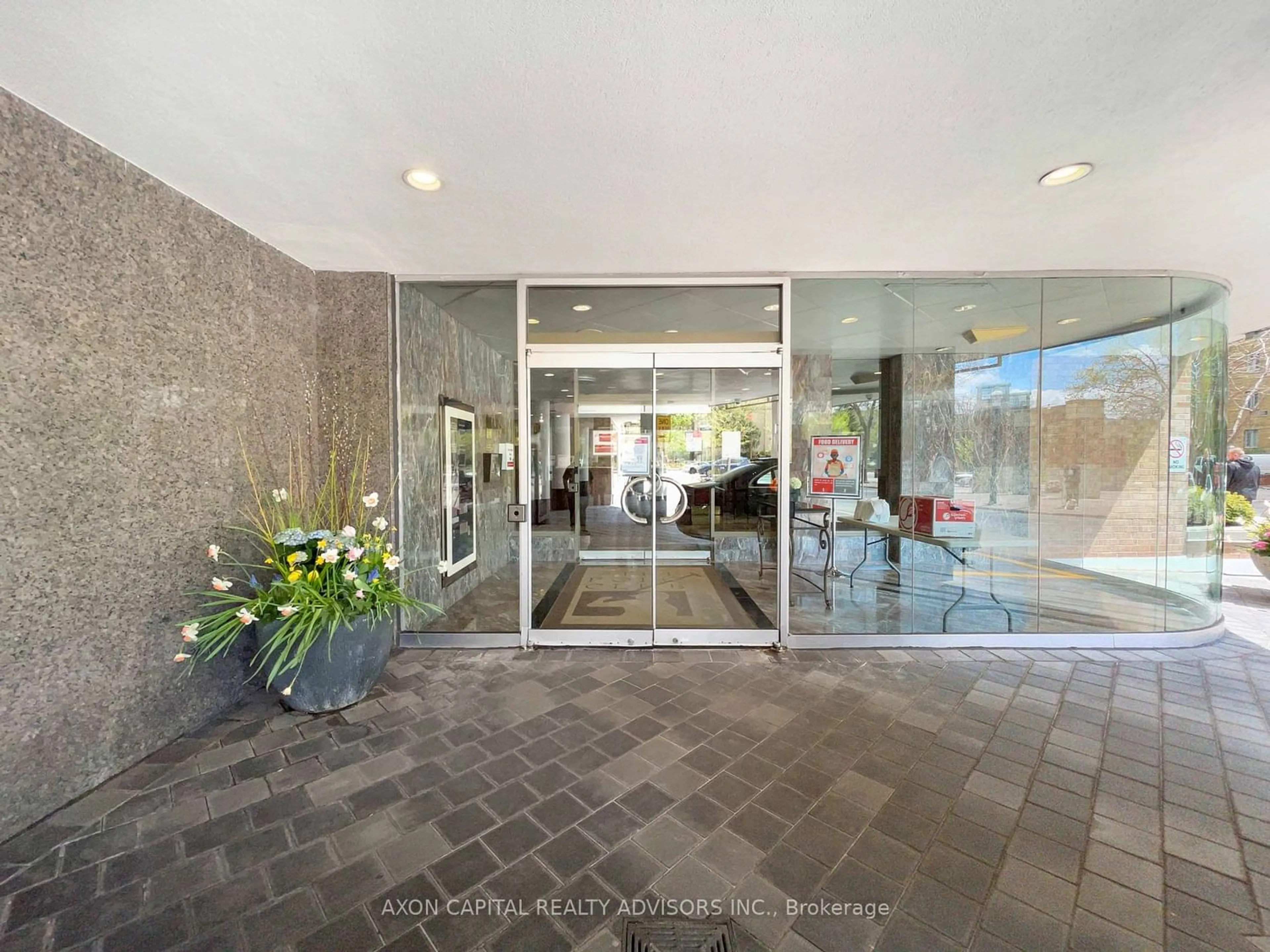 Indoor lobby for 1055 Bay St #305, Toronto Ontario M5S 3A3