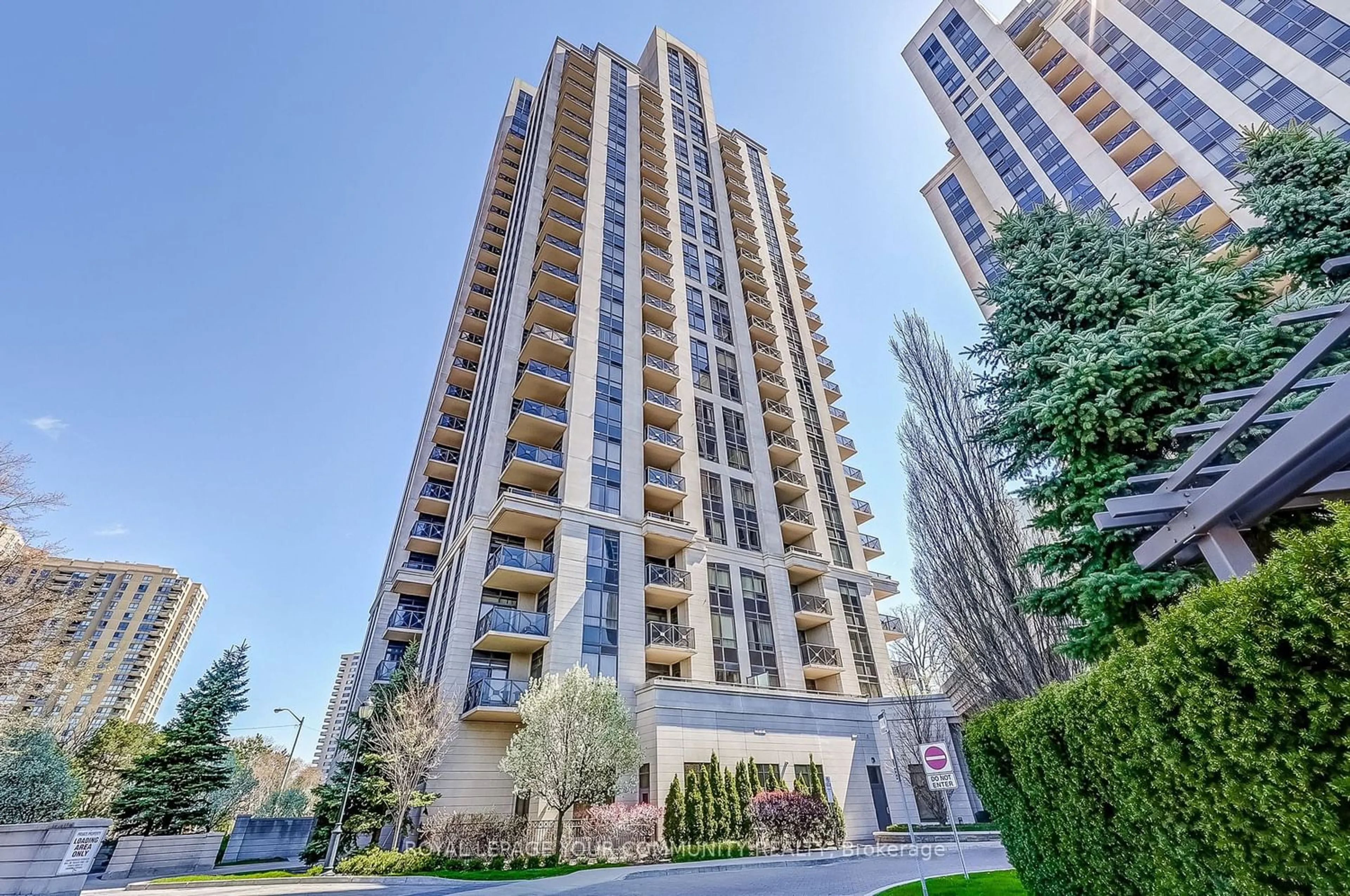 A pic from exterior of the house or condo for 133 Wynford Dr #604, Toronto Ontario M3C 0J5