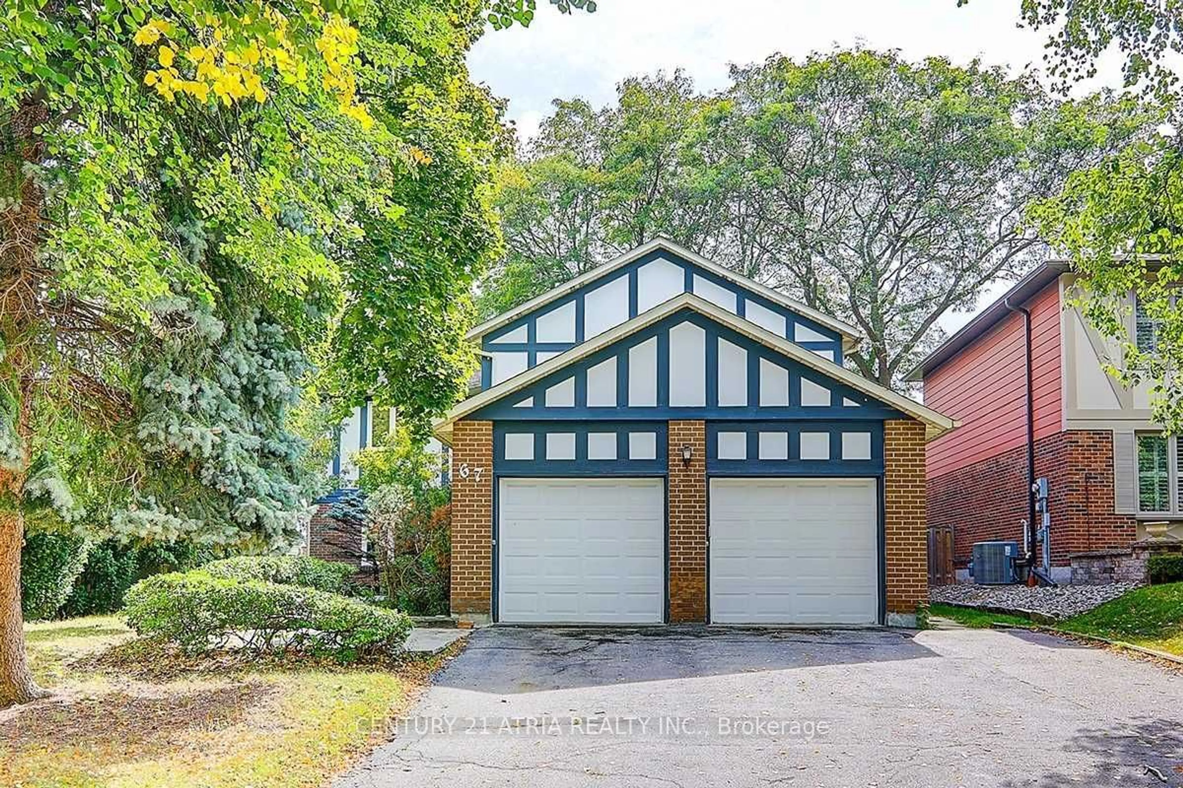 Home with brick exterior material for 67 Pinnacle Rd, Toronto Ontario M2L 2V6