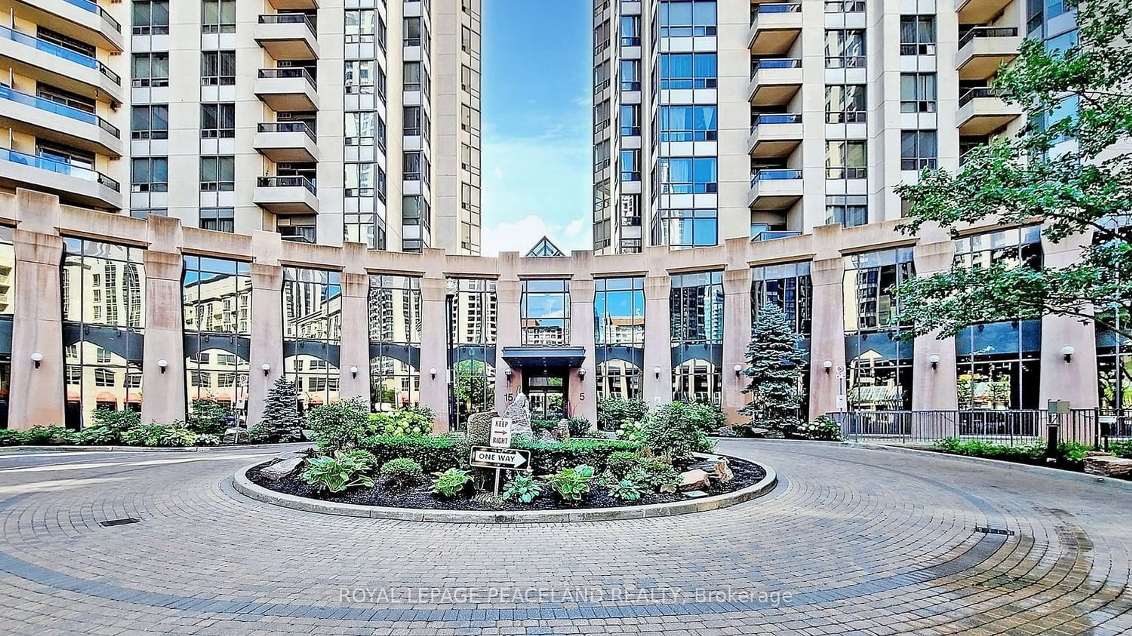 A pic from exterior of the house or condo for 5 Northtown Way #2110, Toronto Ontario M2N 7A1