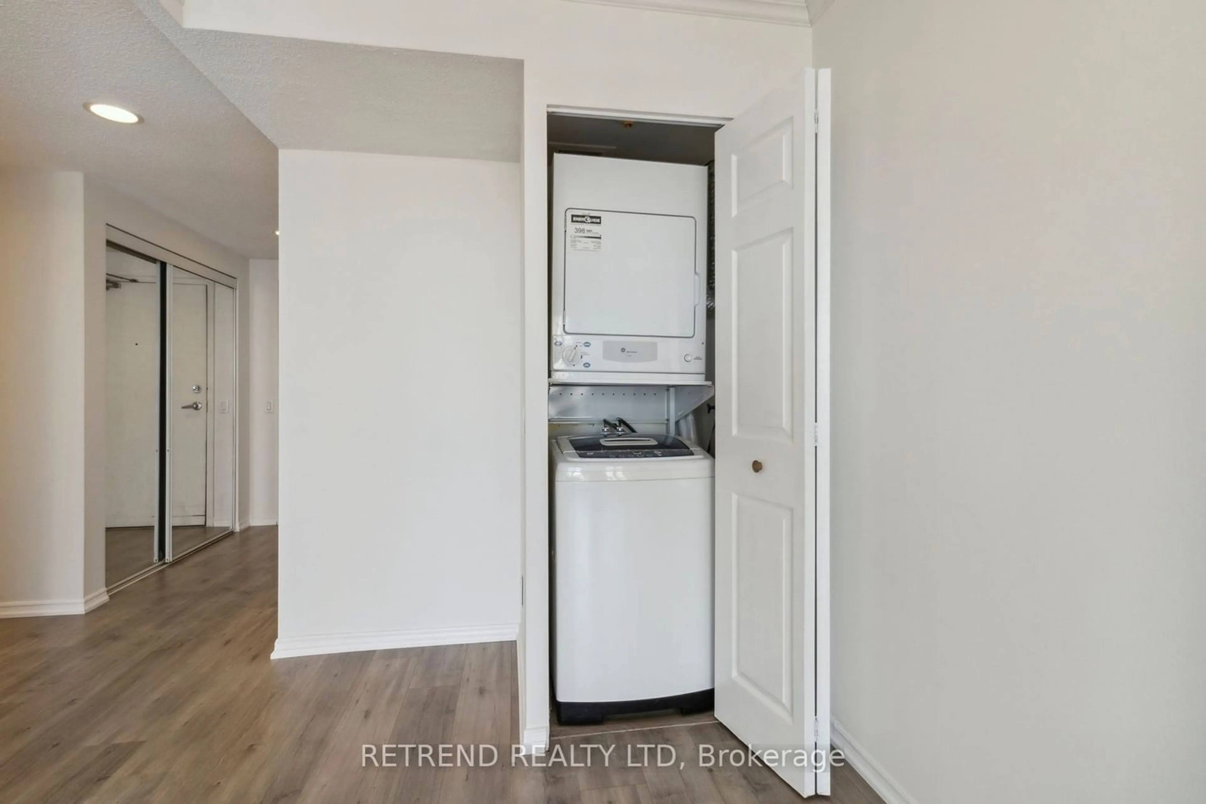 Laundry room for 7 Bishop Ave #1013, Toronto Ontario M2M 4J4
