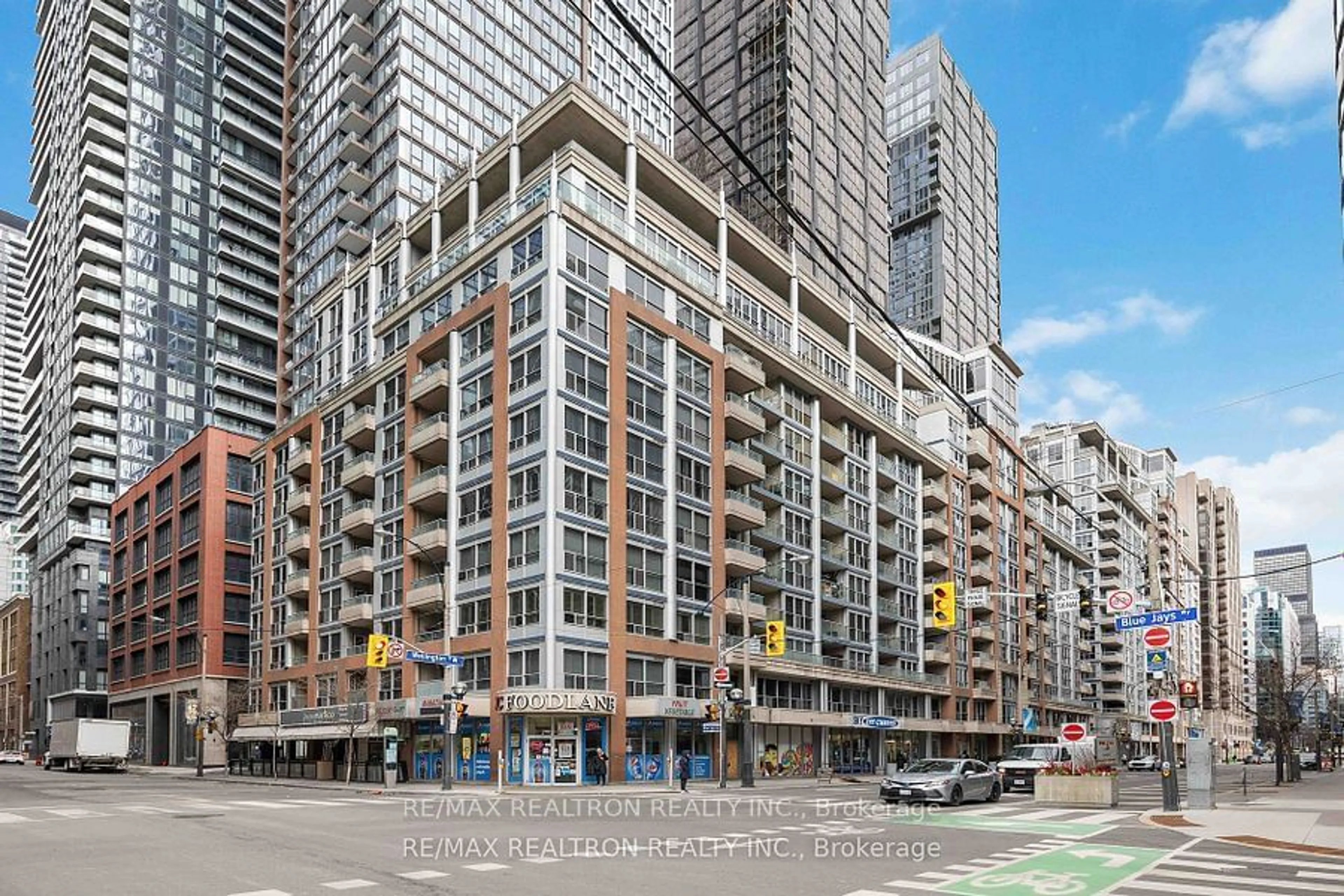 A pic from exterior of the house or condo for 270 Wellington St #Ph24, Toronto Ontario M5V 3P5