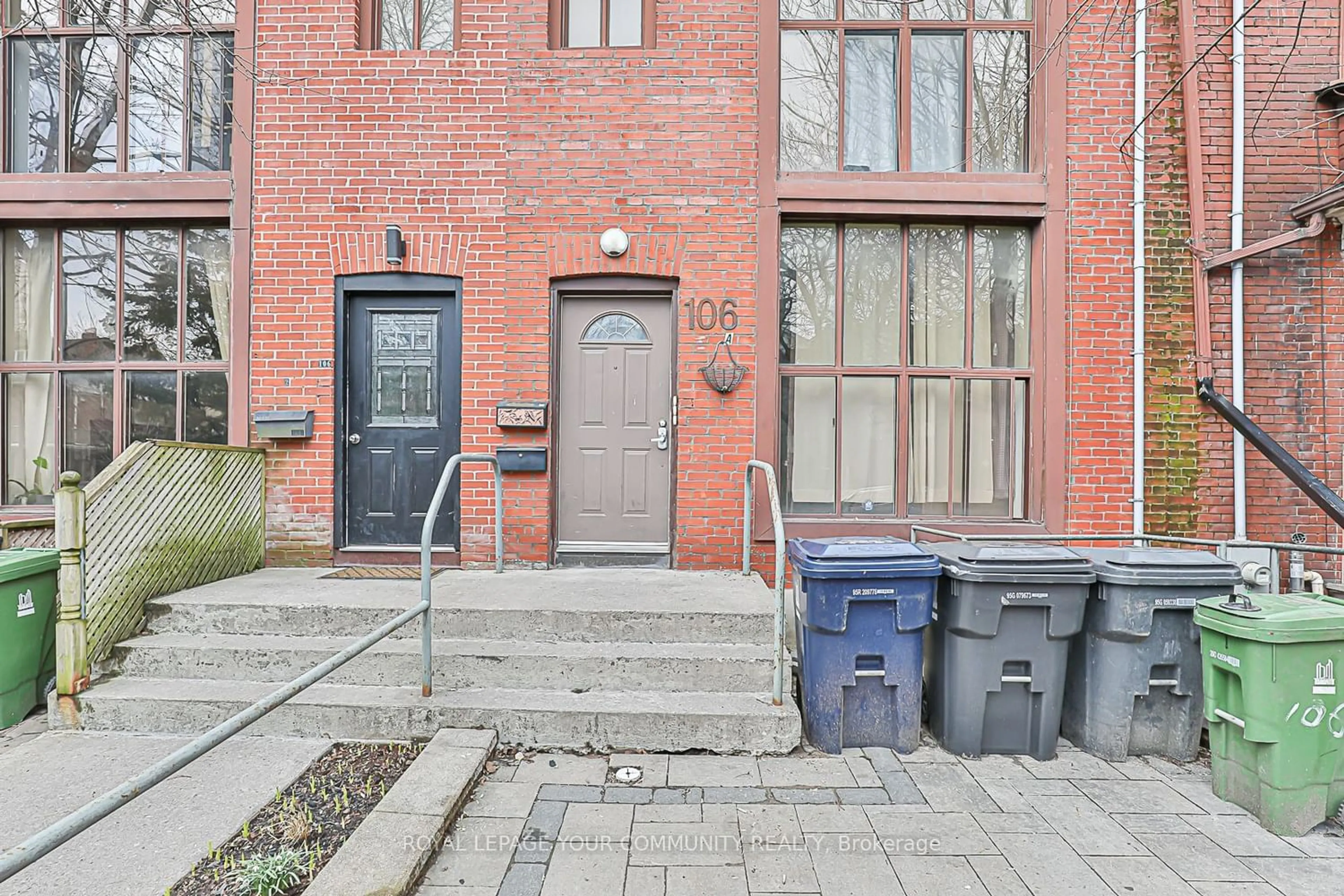 A pic from exterior of the house or condo for 106A Pembroke St, Toronto Ontario M5A 2N8