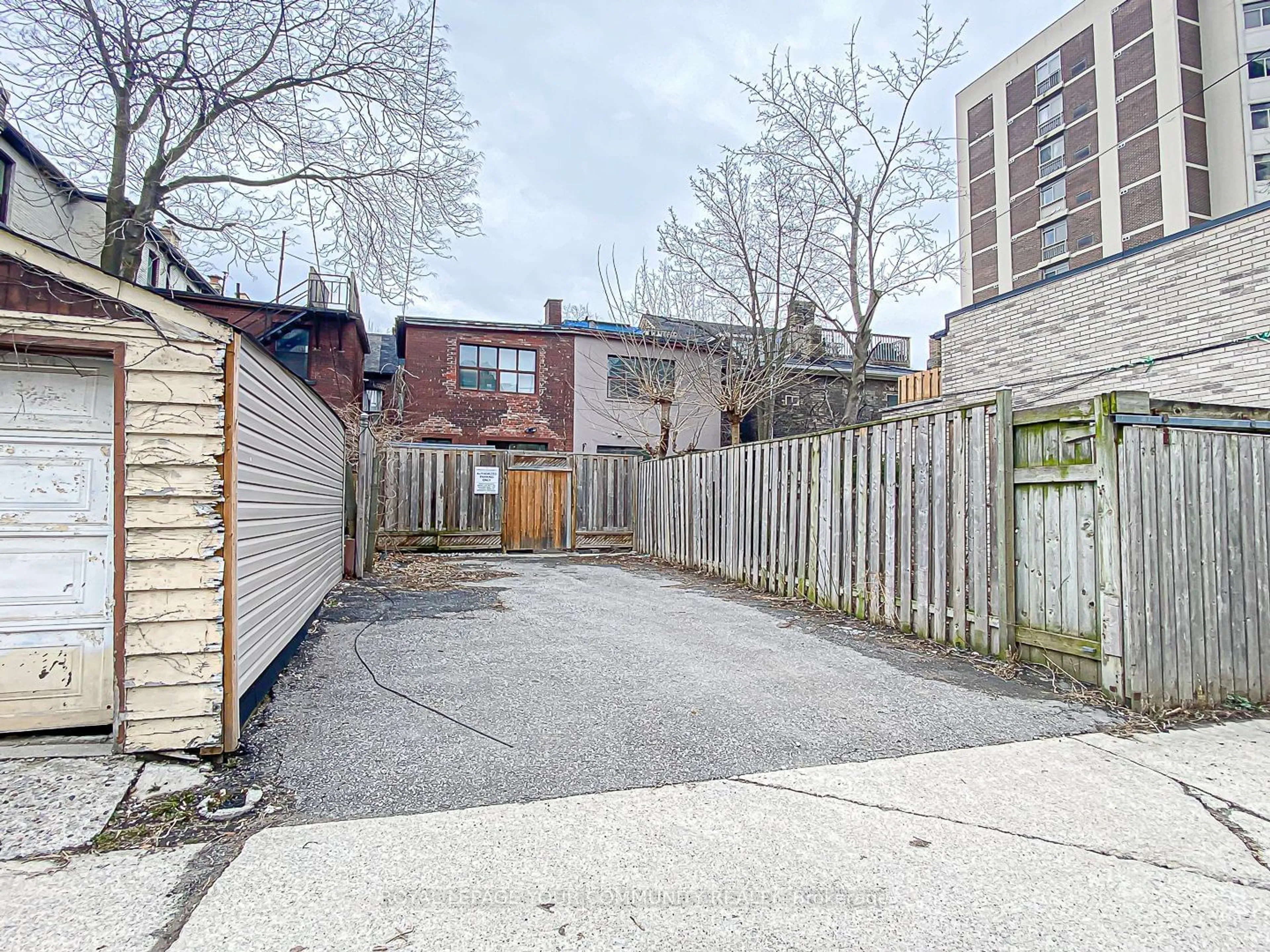 Fenced yard for 106A Pembroke St, Toronto Ontario M5A 2N8