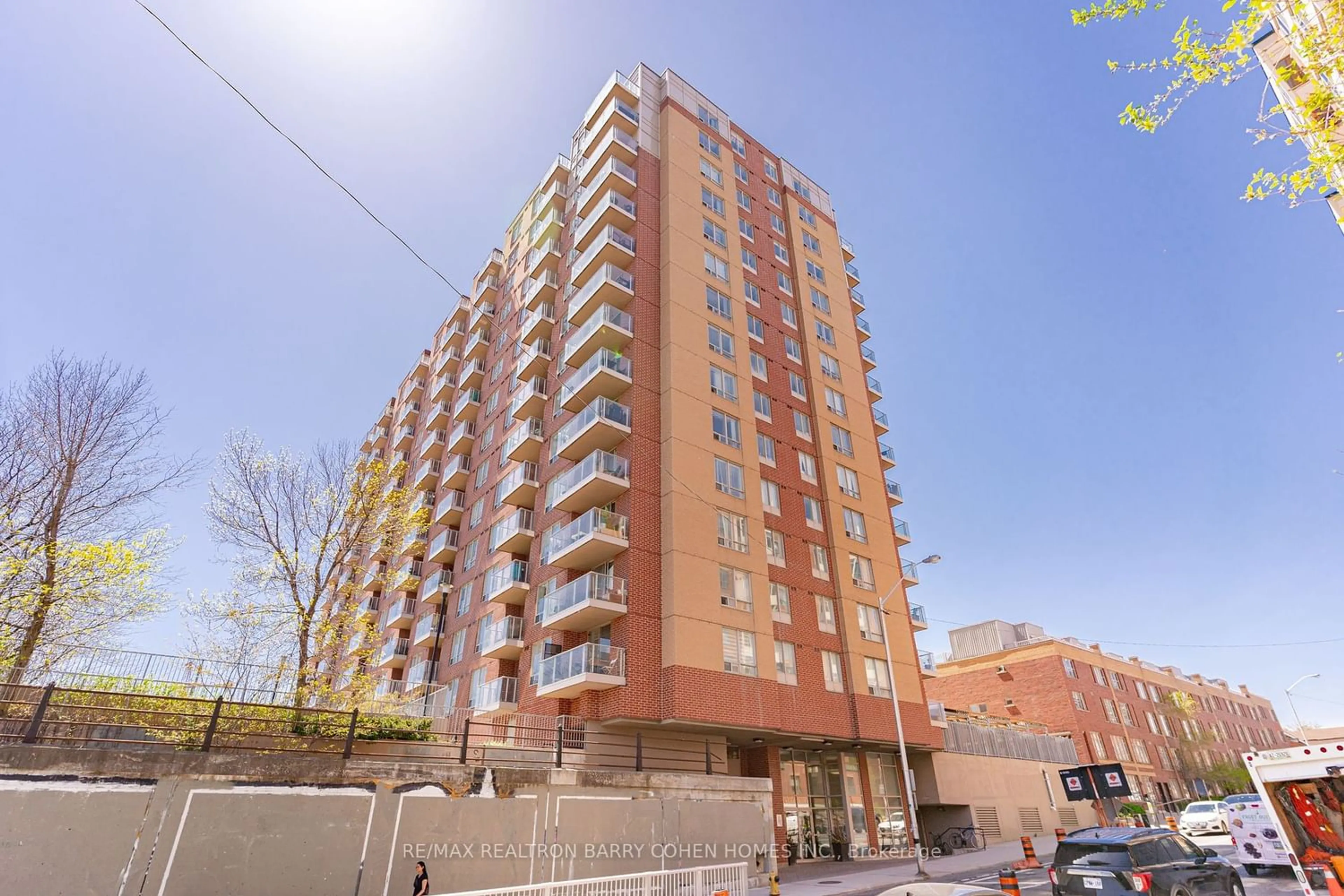 A pic from exterior of the house or condo for 1369 Bloor St #309, Toronto Ontario M6P 4J4