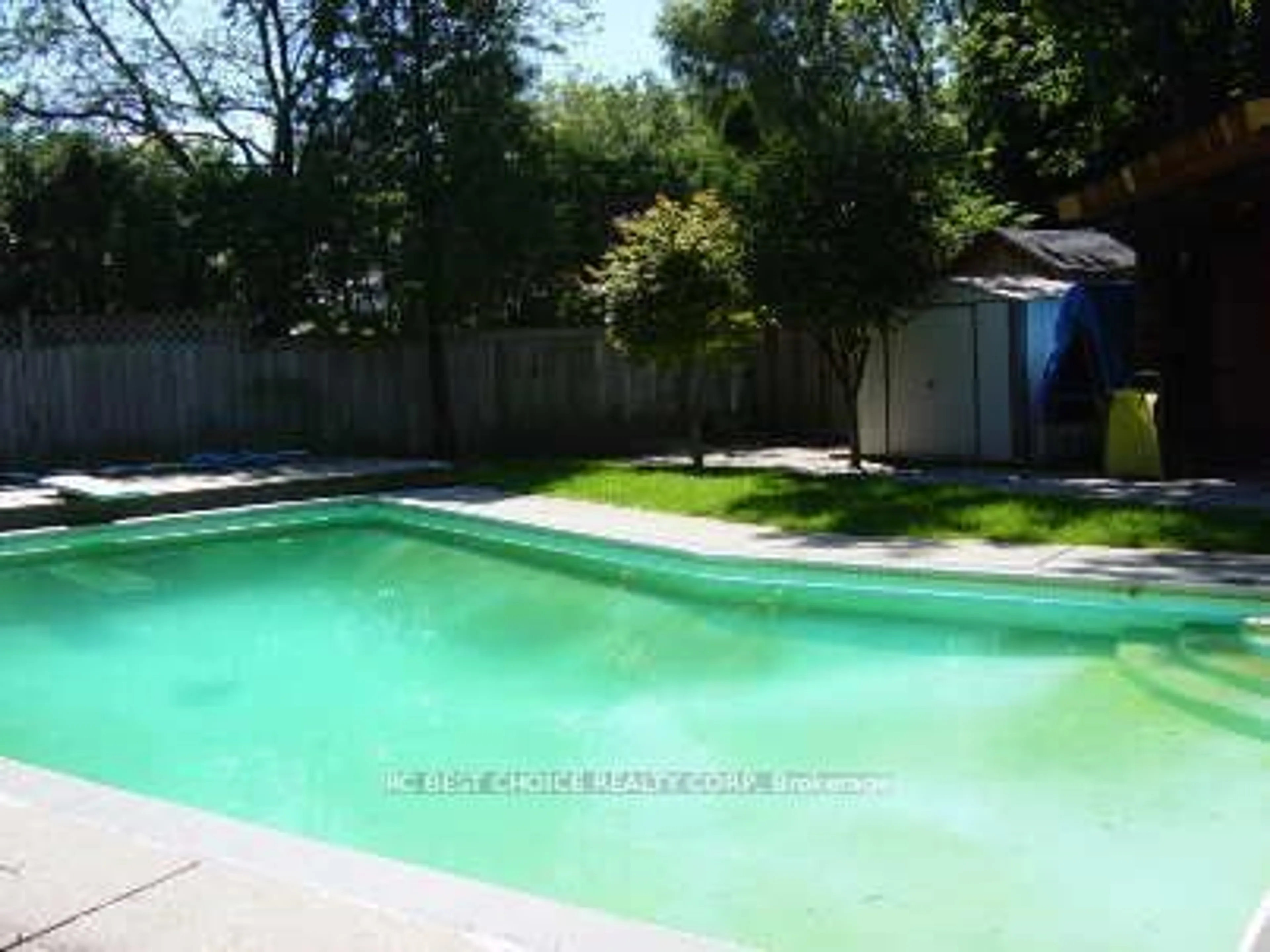 Indoor or outdoor pool for 203 Mckee Ave, Toronto Ontario M2N 4C9