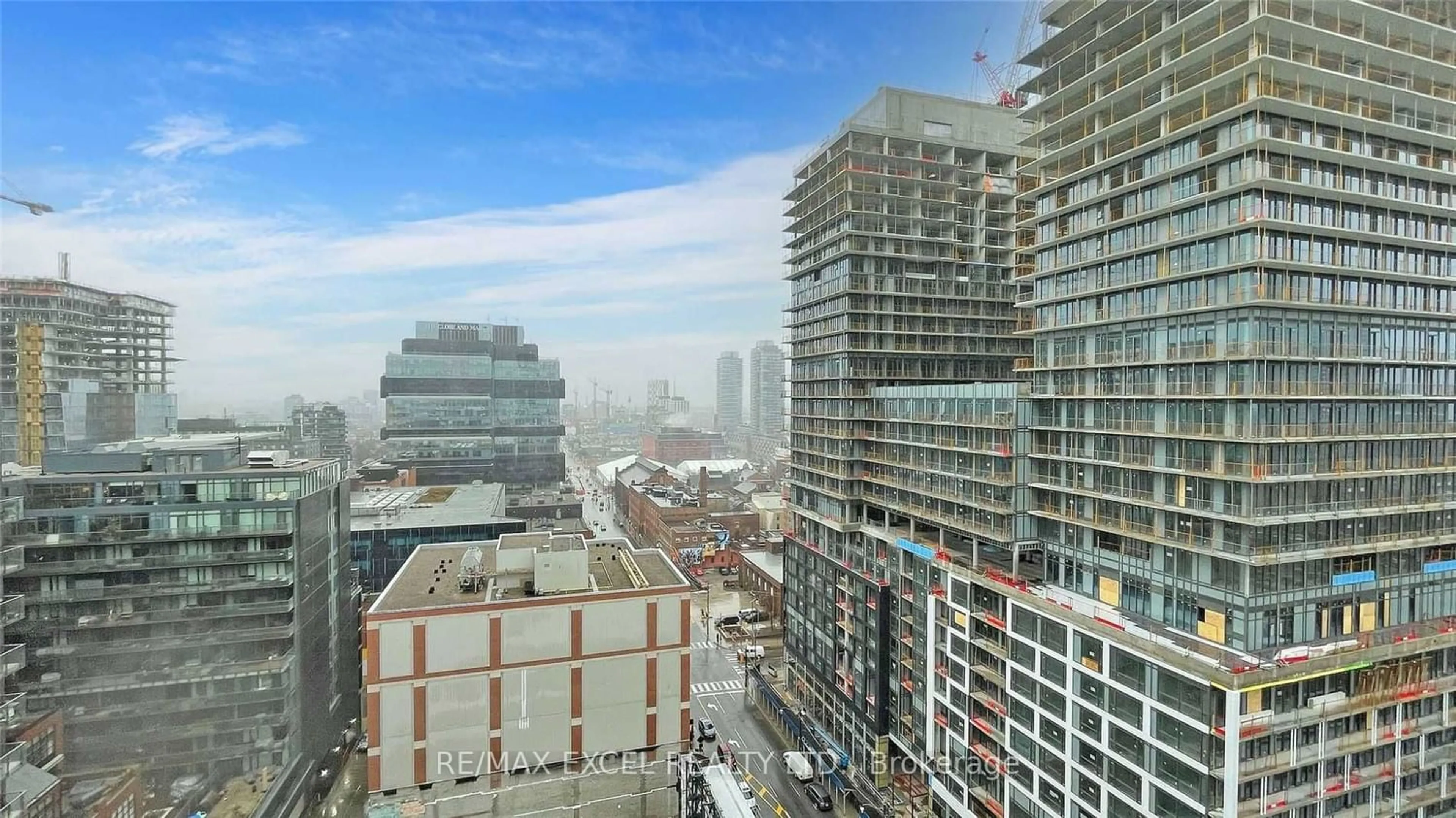 A pic from exterior of the house or condo for 158 Front St #1710, Toronto Ontario M5A 0K9