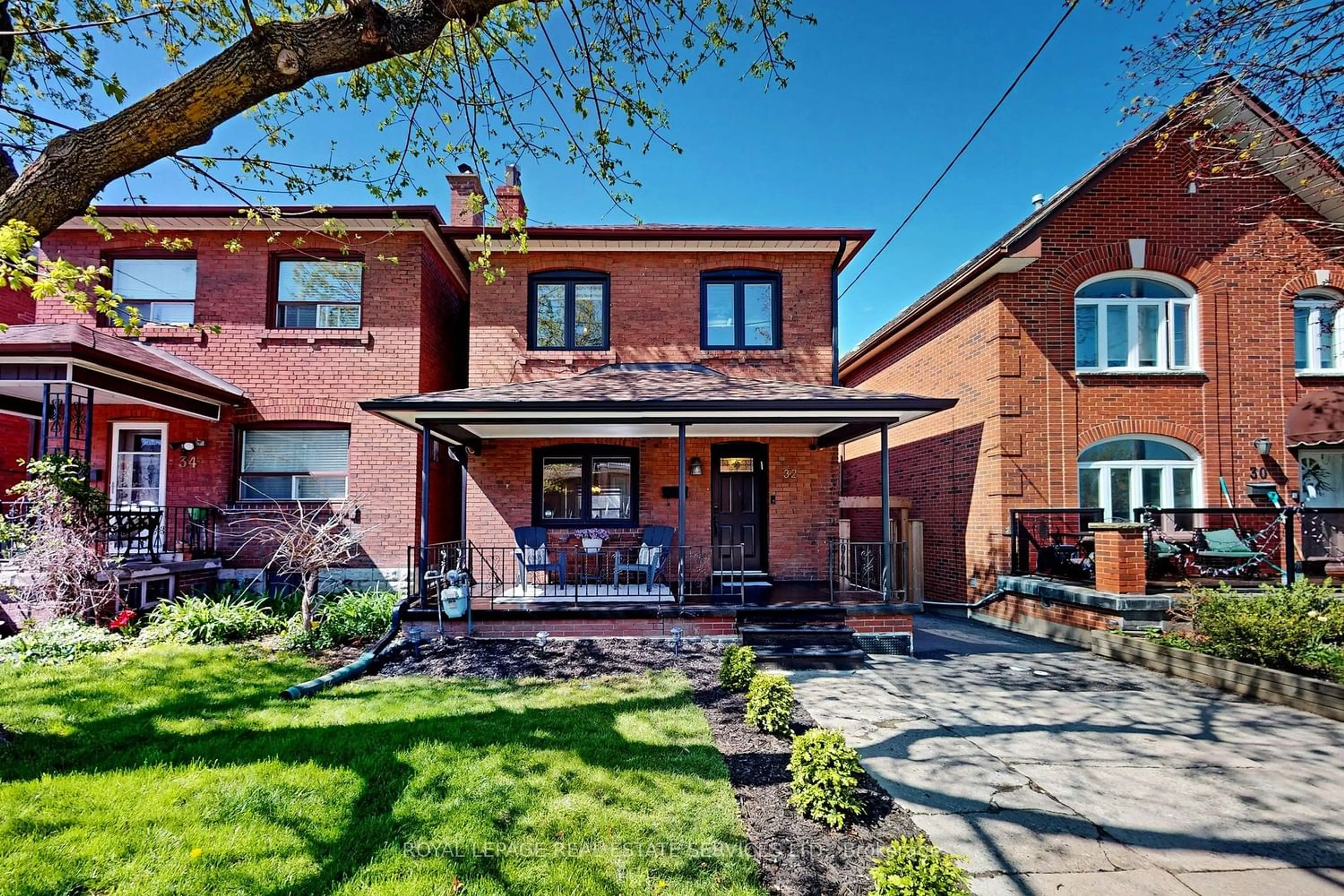 Home with brick exterior material for 32 Belvidere Ave, Toronto Ontario M6C 1P6