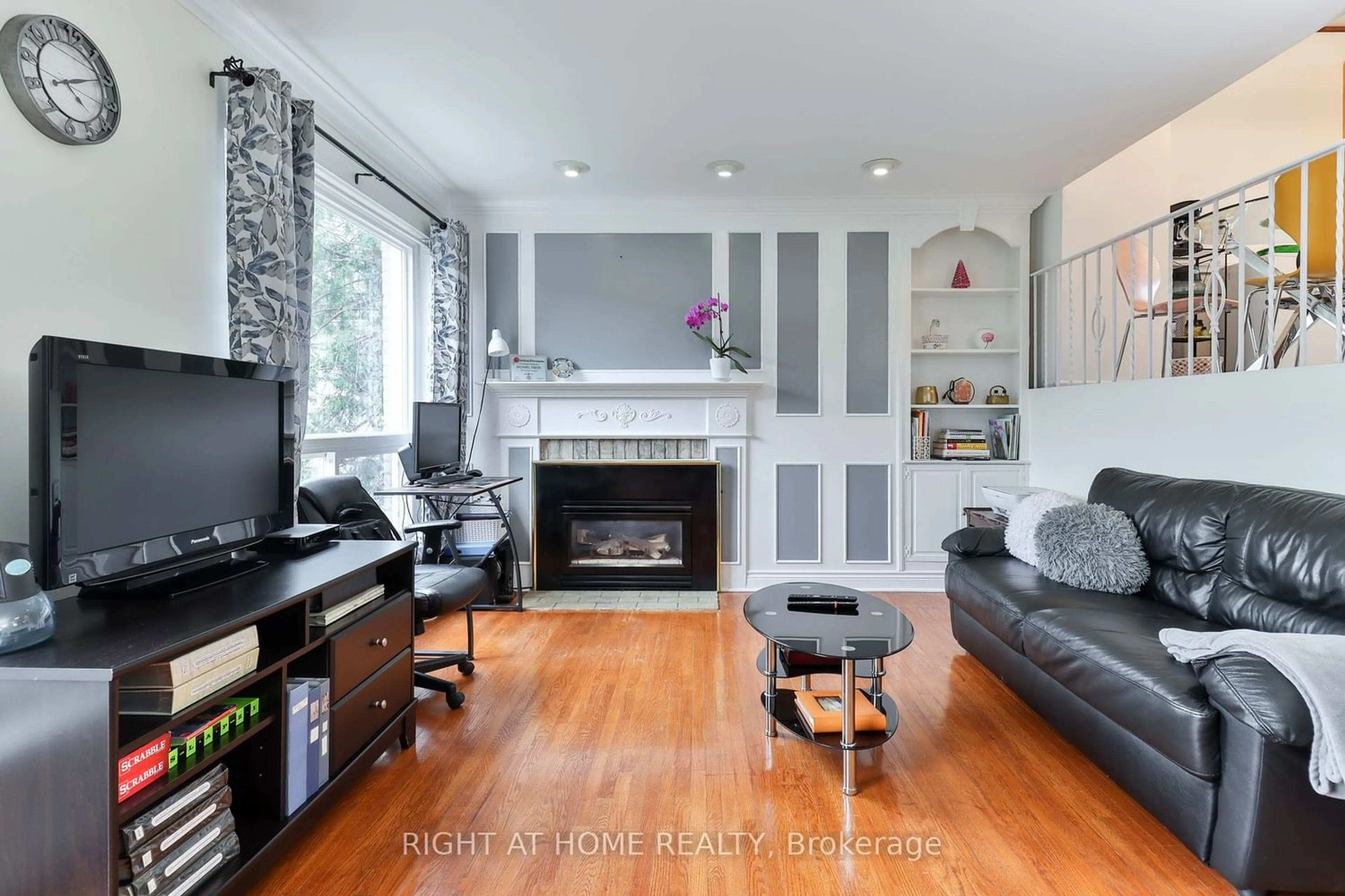 Living room for 11 Liszt Gate #502, Toronto Ontario M2H 1G6