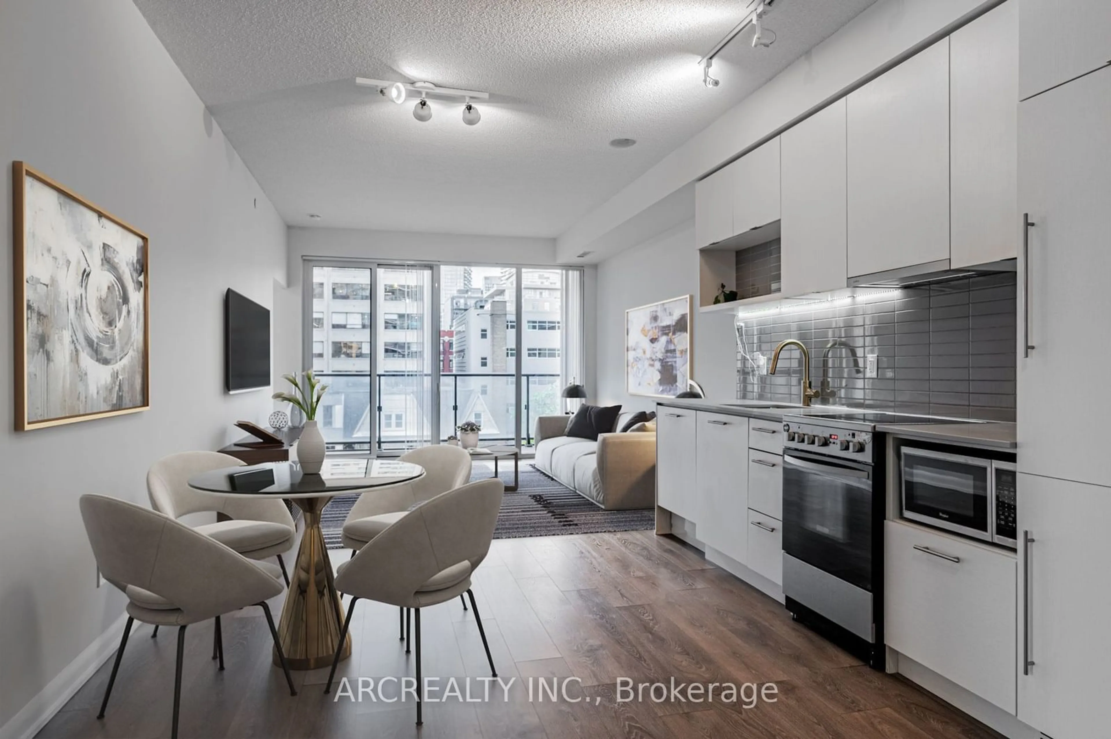 Open concept kitchen, unknown for 435 Richmond St #404, Toronto Ontario M5V 0N3