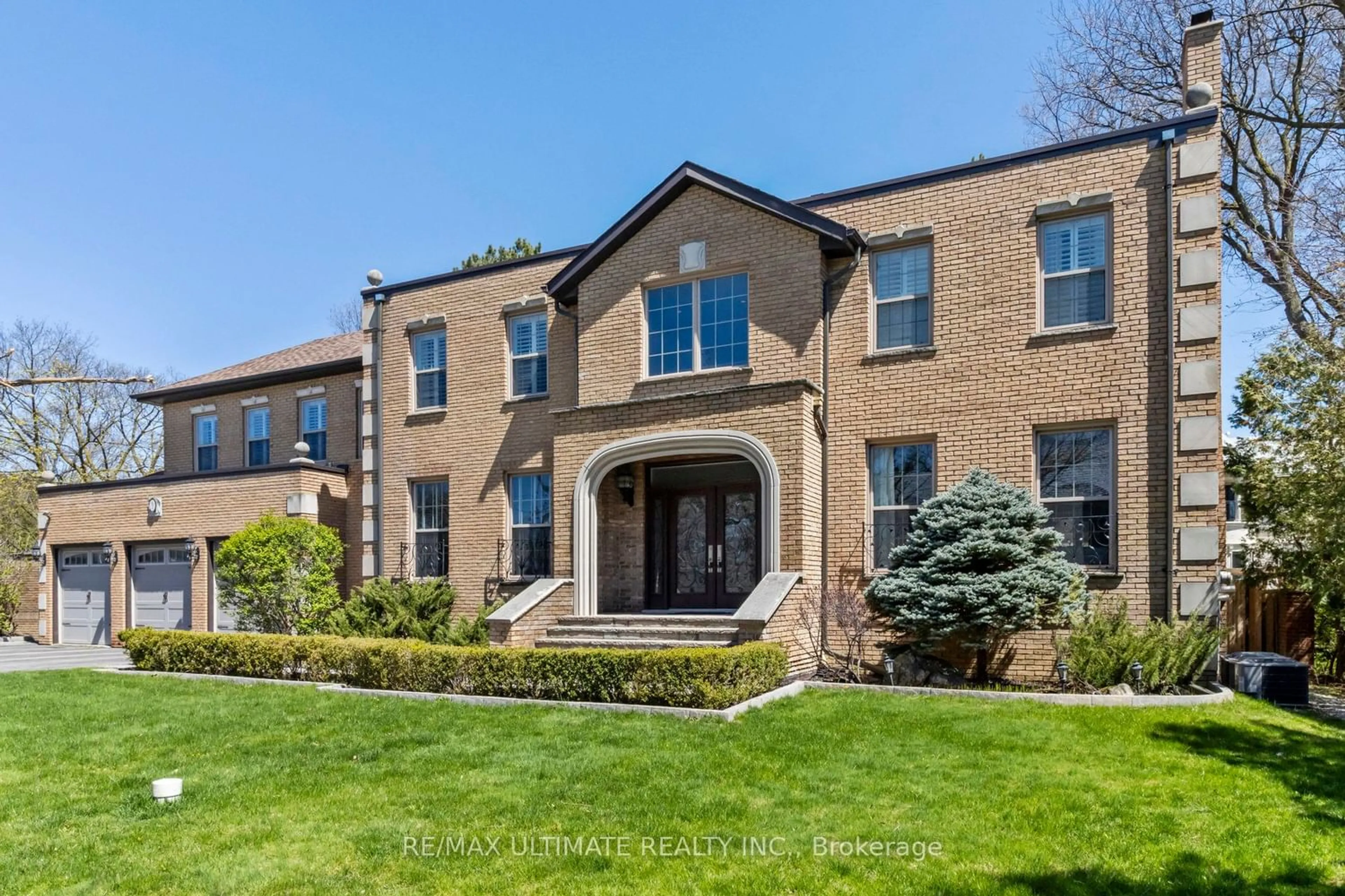 Home with brick exterior material for 1 Versailles Crt, Toronto Ontario M3B 2A8