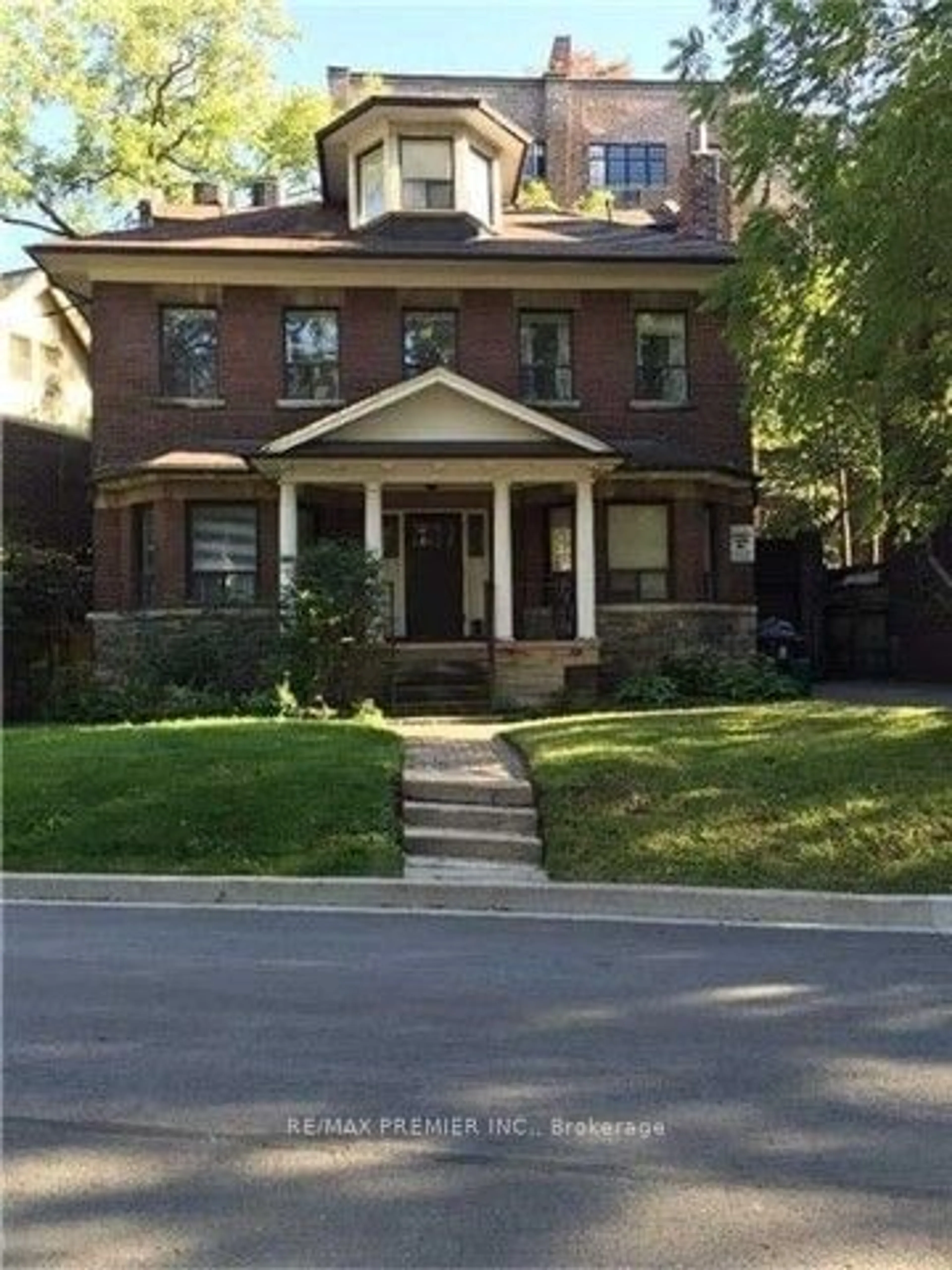 Home with brick exterior material for 5 Foxbar Rd, Toronto Ontario M4V 2G5