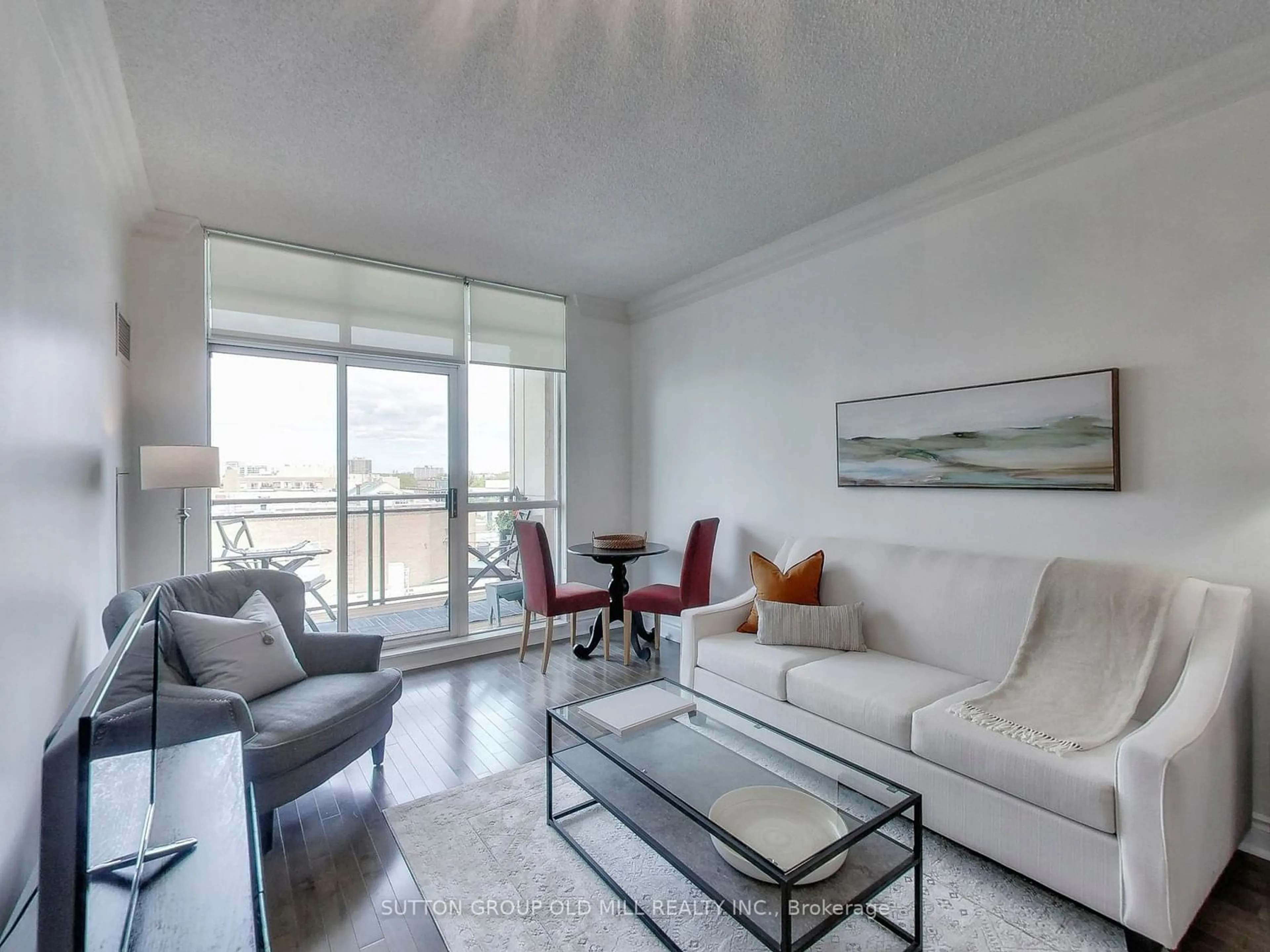 Living room for 319 Merton St #1002, Toronto Ontario M4S 1A5