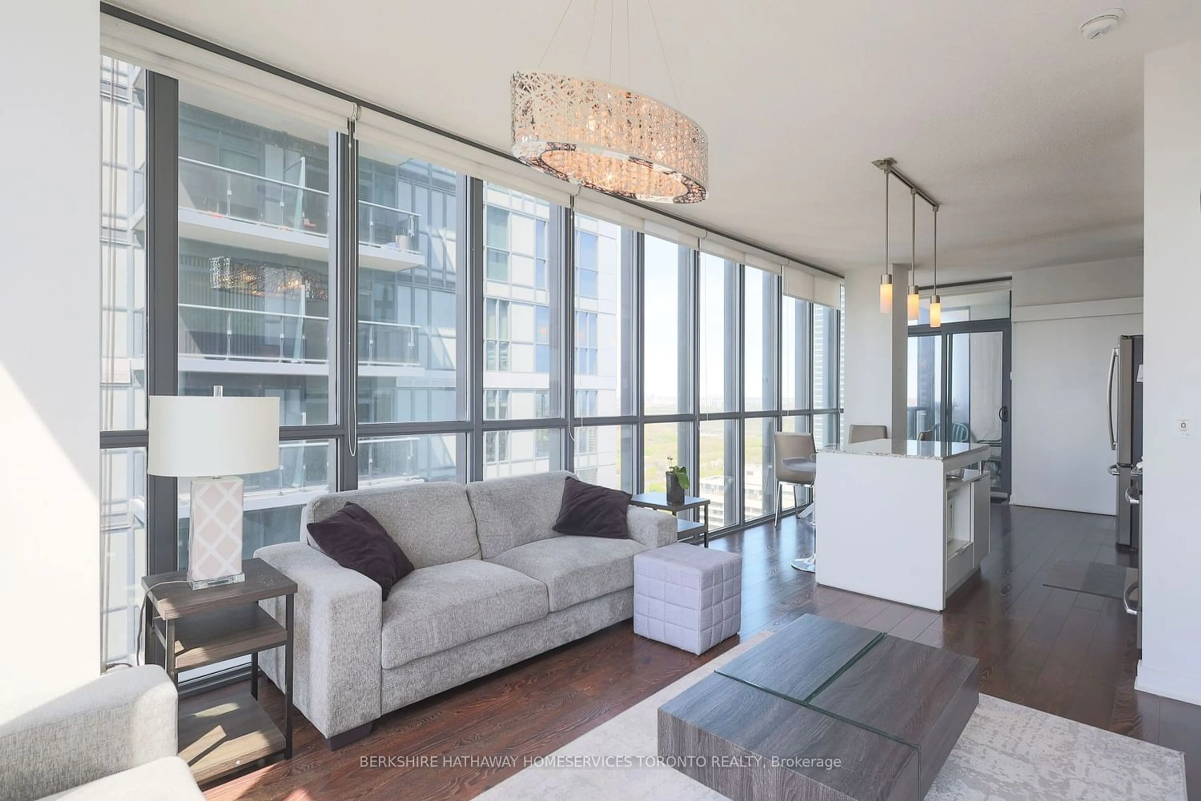 Living room for 110 Charles St #3805, Toronto Ontario M4Y 1T5