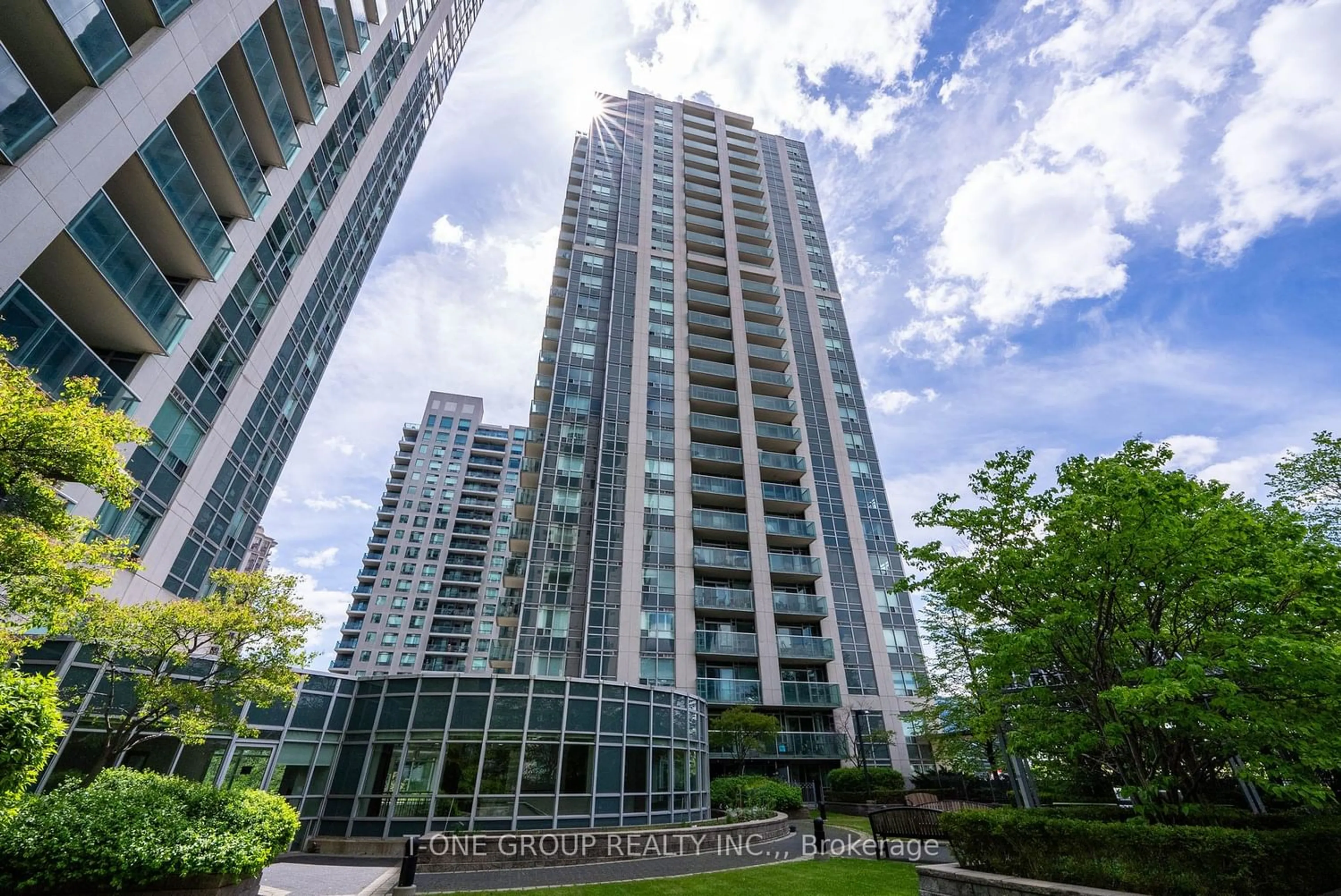A pic from exterior of the house or condo for 18 Harrison Garden Blvd #510, Toronto Ontario M2N 7J7