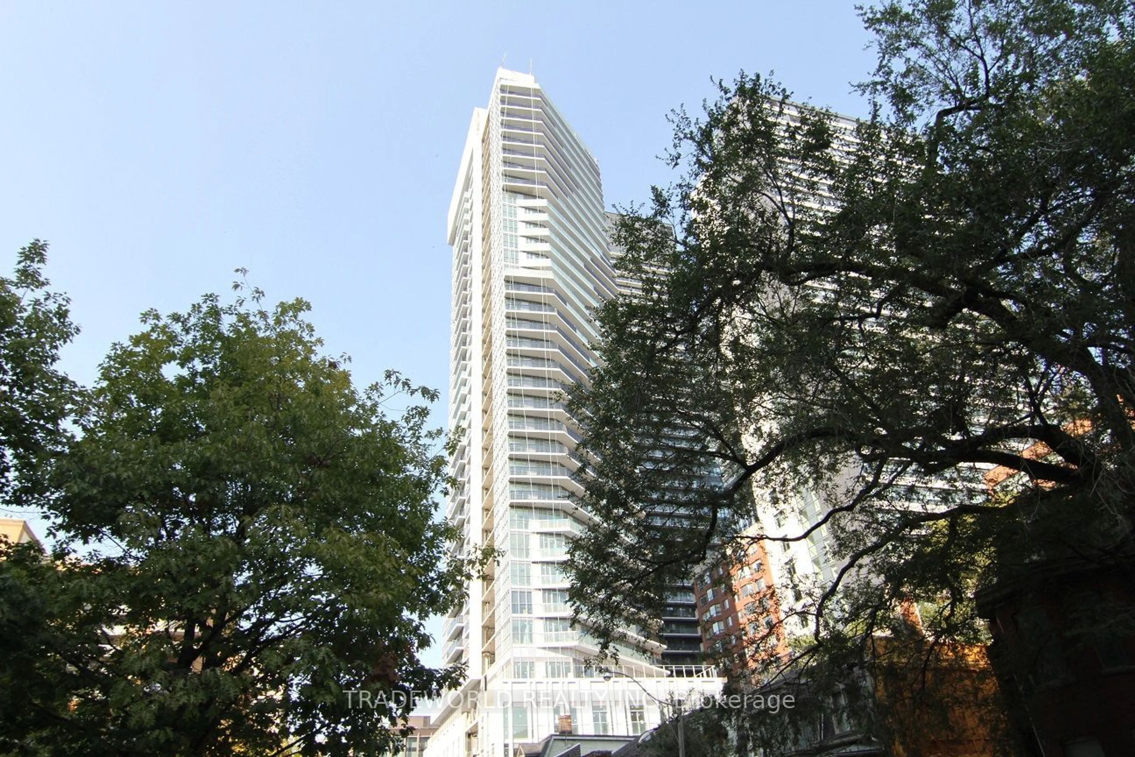 A pic from exterior of the house or condo for 77 Mutual St #2006, Toronto Ontario M5B 0B9
