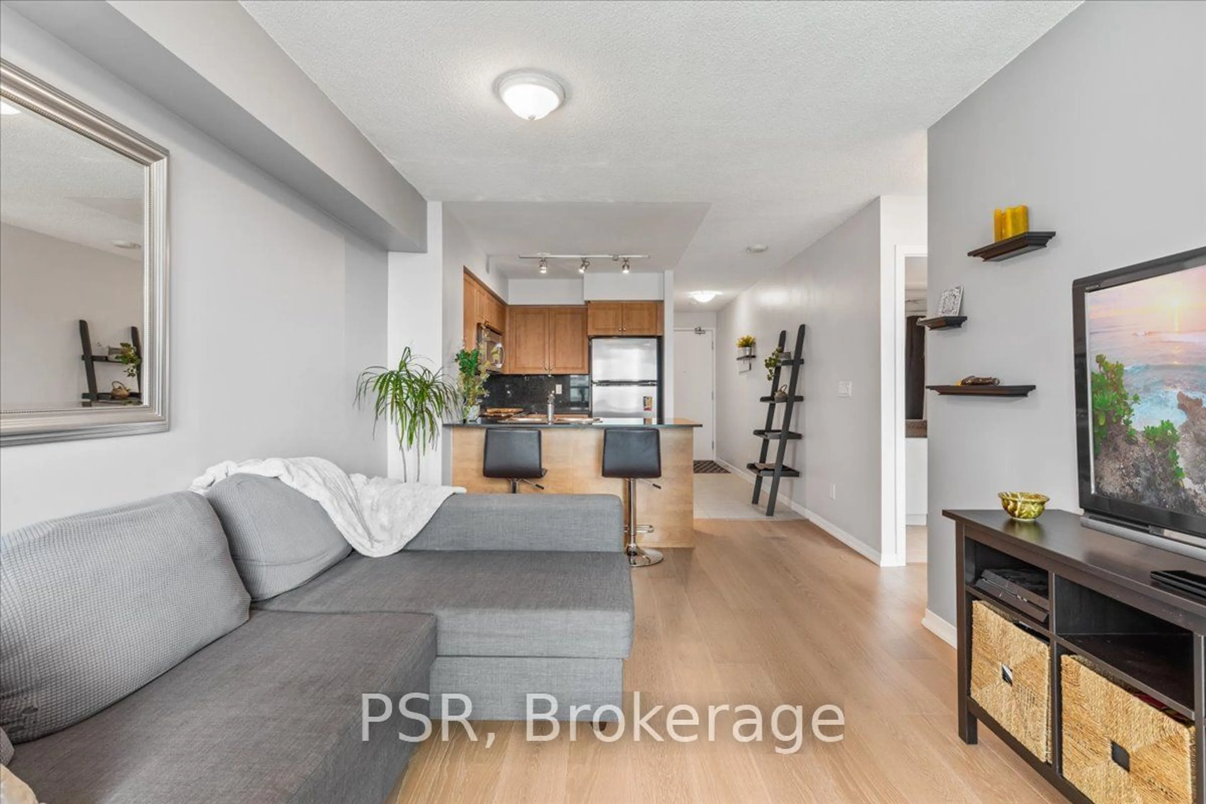 Other indoor space for 215 Fort York Blvd #907, Toronto Ontario M5V 4A2