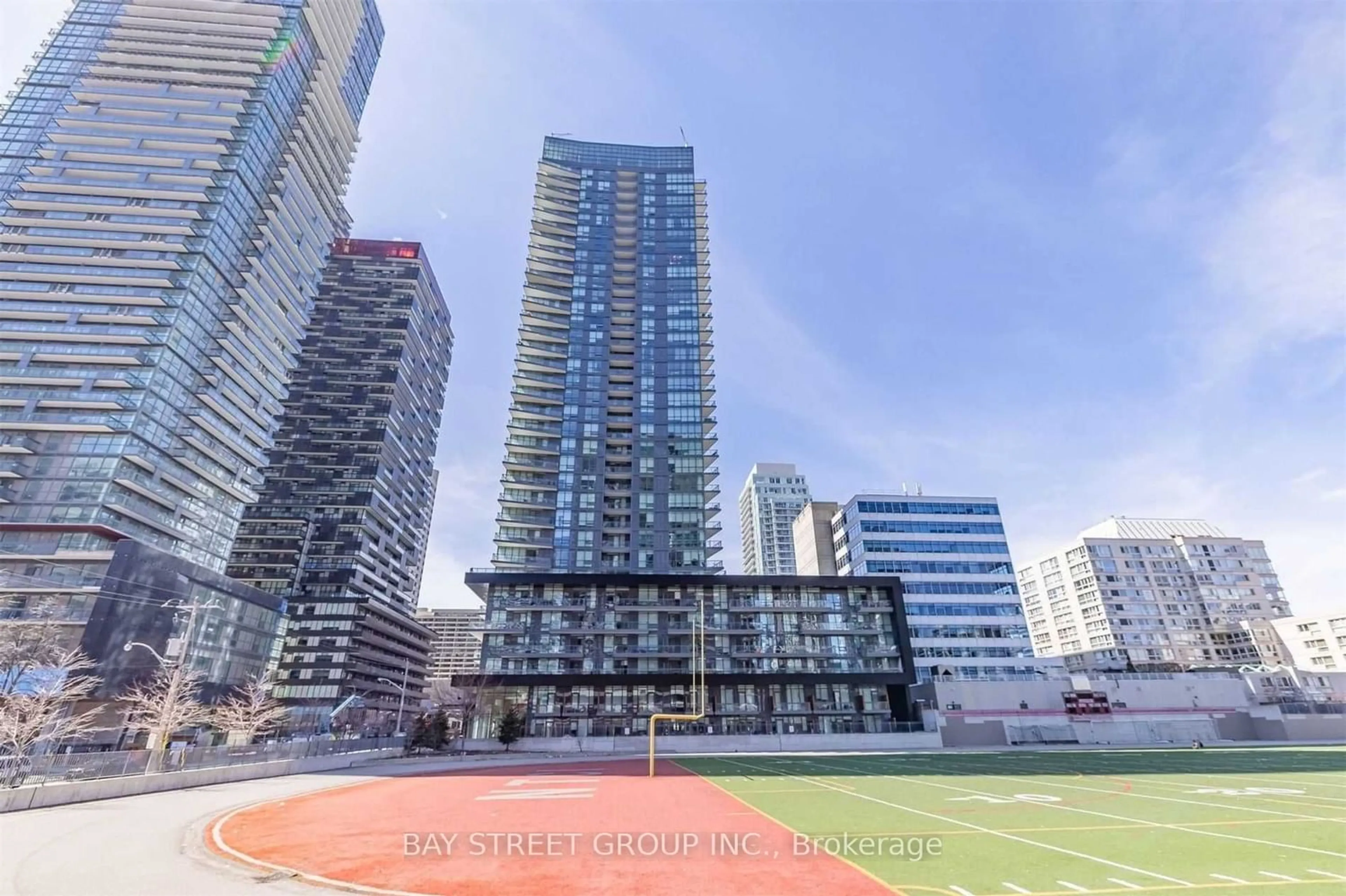 A pic from exterior of the house or condo for 30 Roehampton Ave #1102, Toronto Ontario M4P 0B9