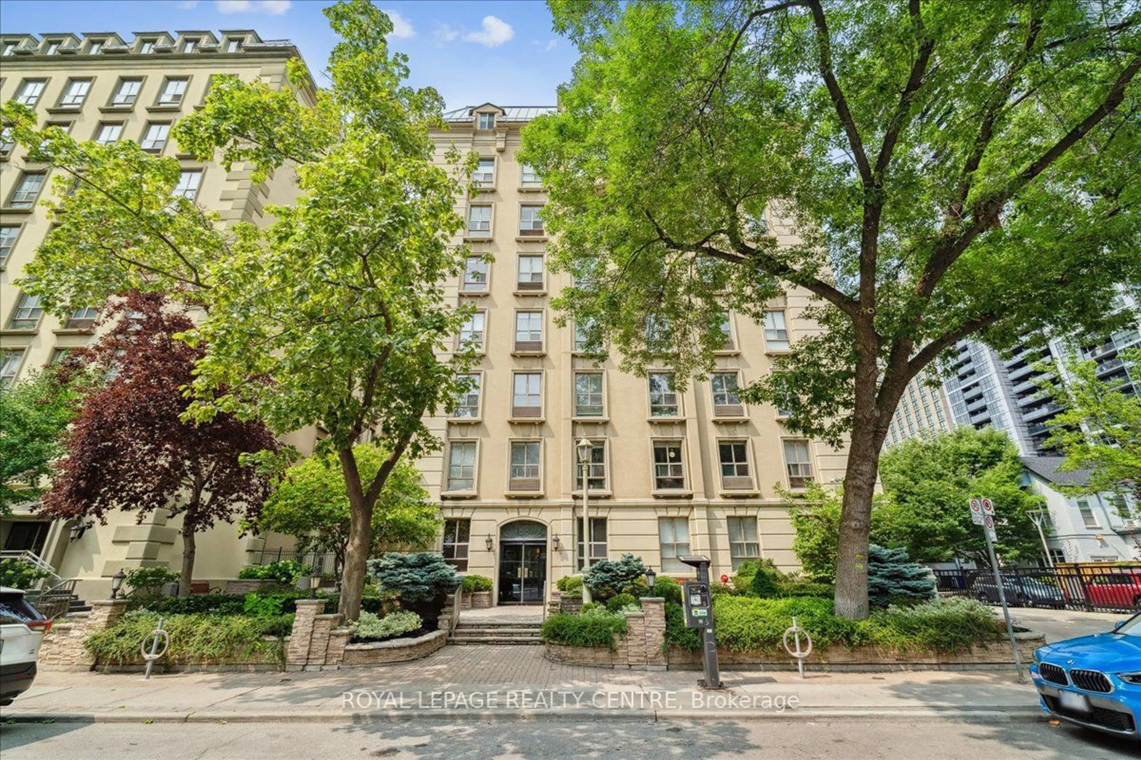 Street view for 88 CHARLES St #602, Toronto Ontario M4Y 2W7