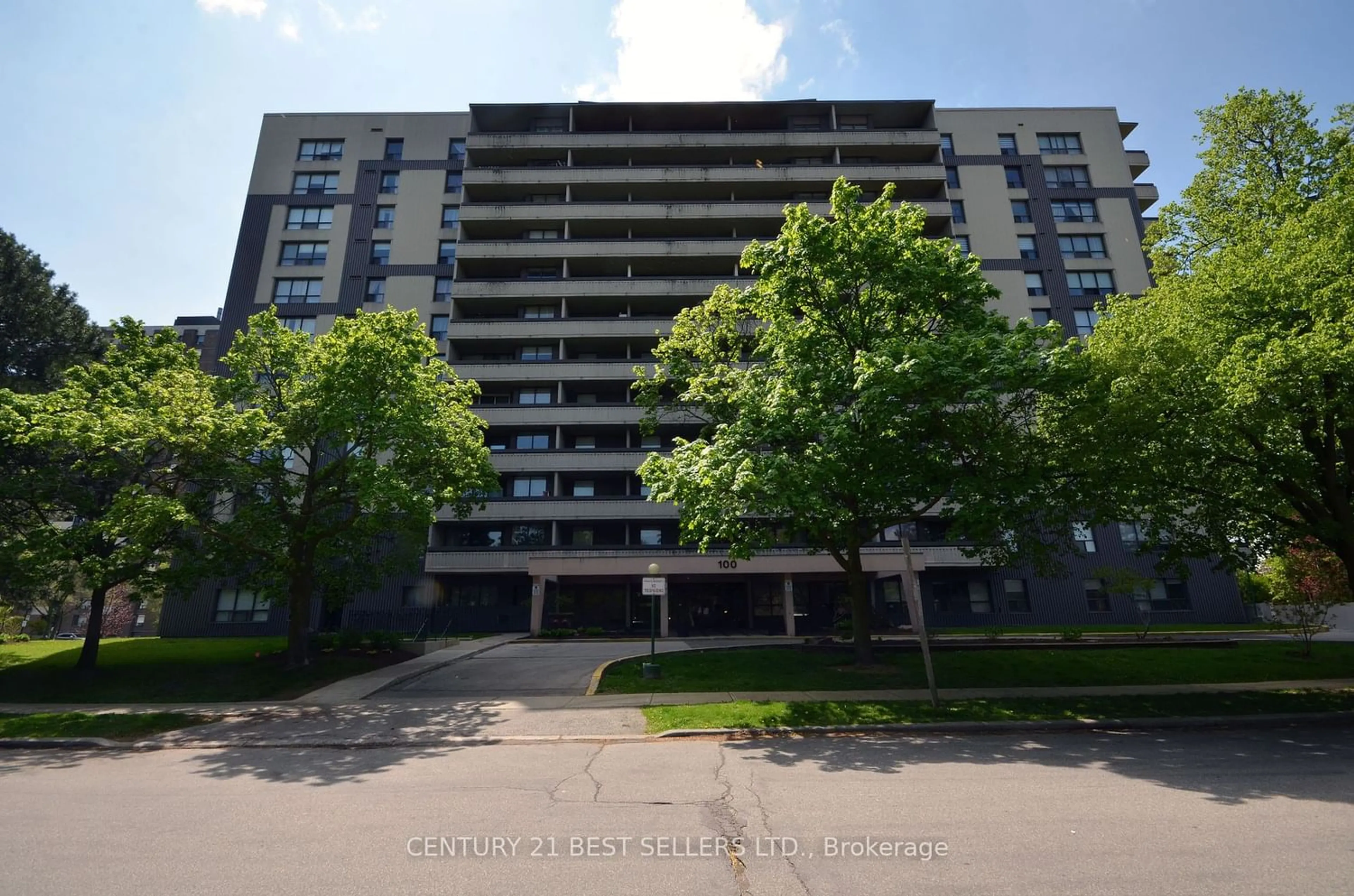 A pic from exterior of the house or condo for 100 Canyon Ave #302, Toronto Ontario M3H 5T9