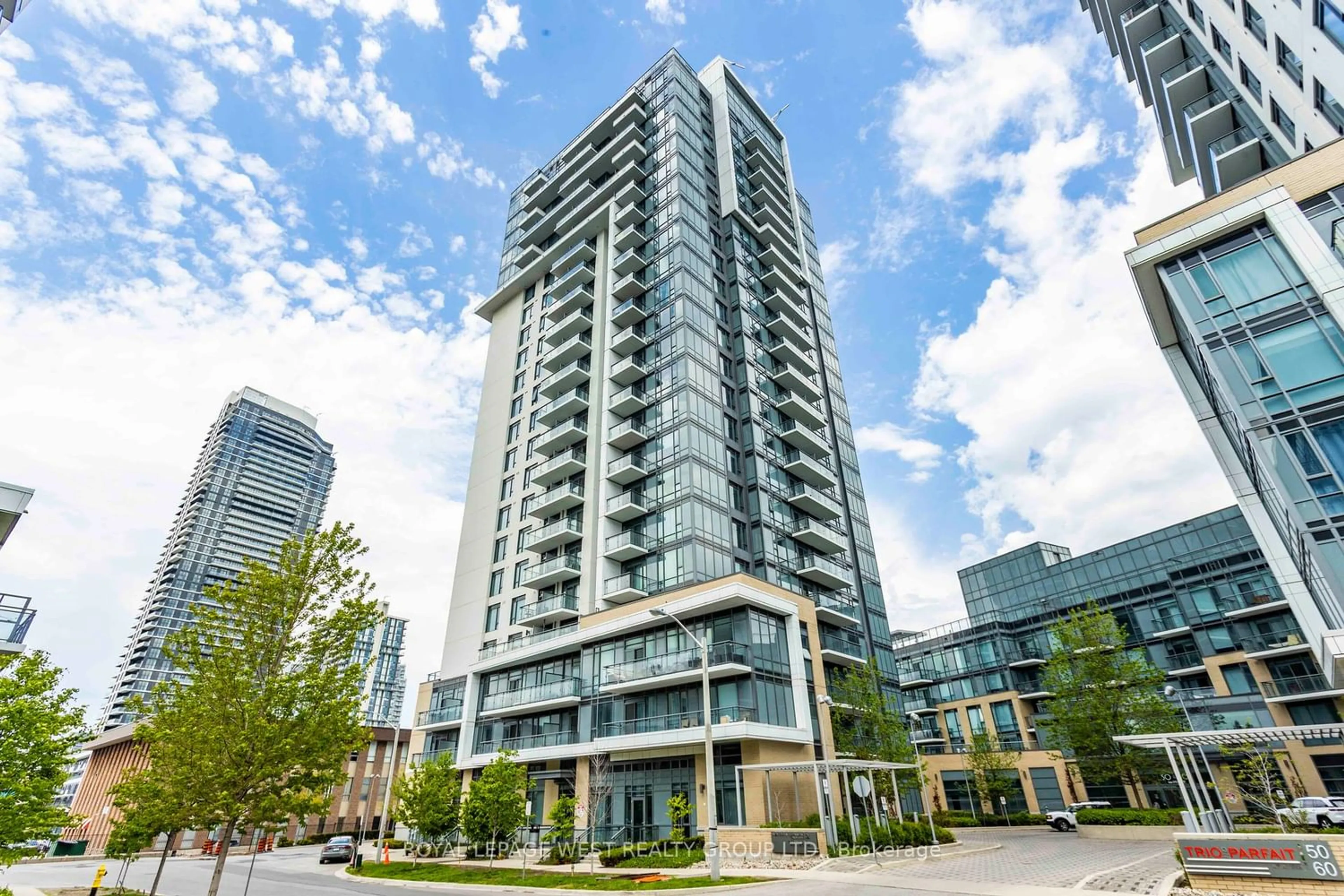 A pic from exterior of the house or condo for 50 Ann O'reilly Rd #901, Toronto Ontario M2J 0A8