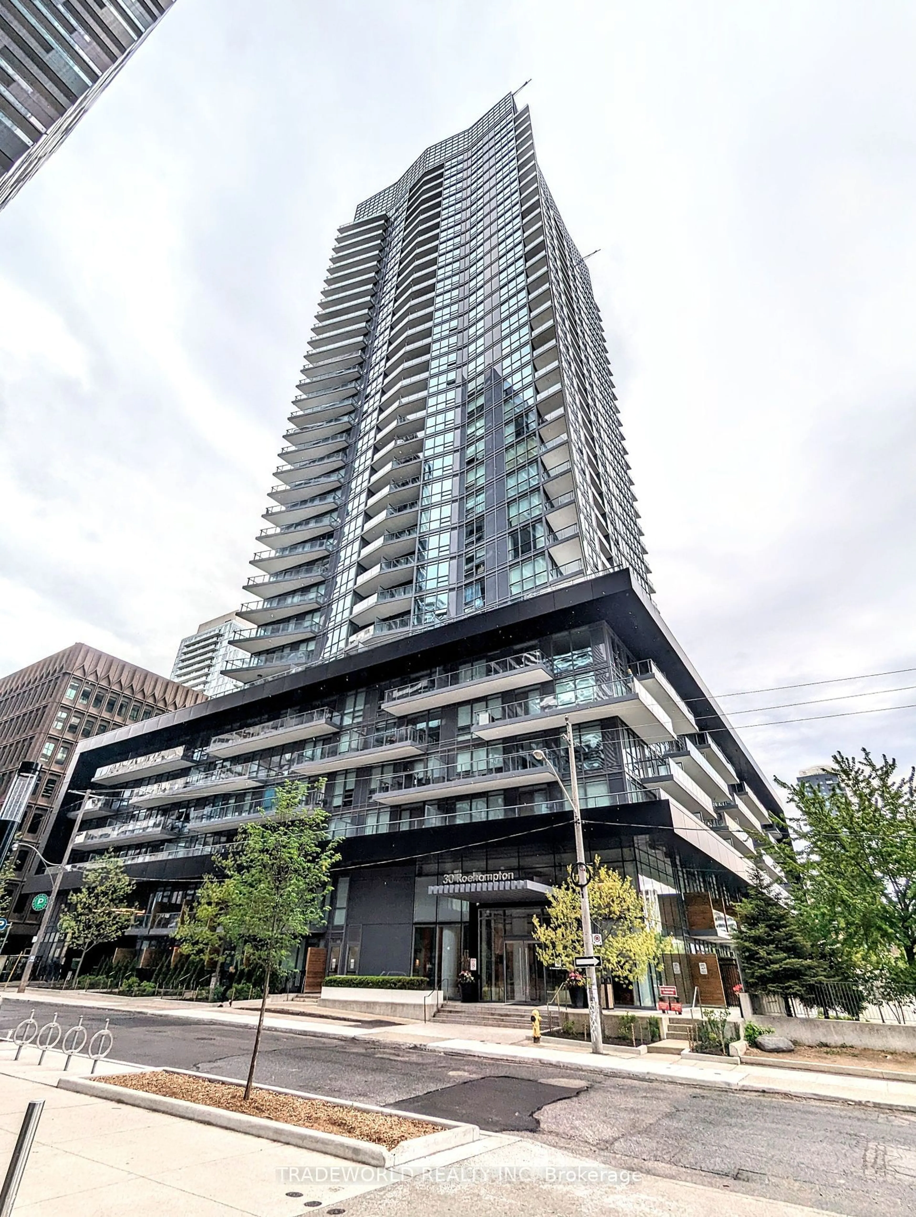 A pic from exterior of the house or condo for 30 Roehampton Ave #2706, Toronto Ontario M4P 0B9