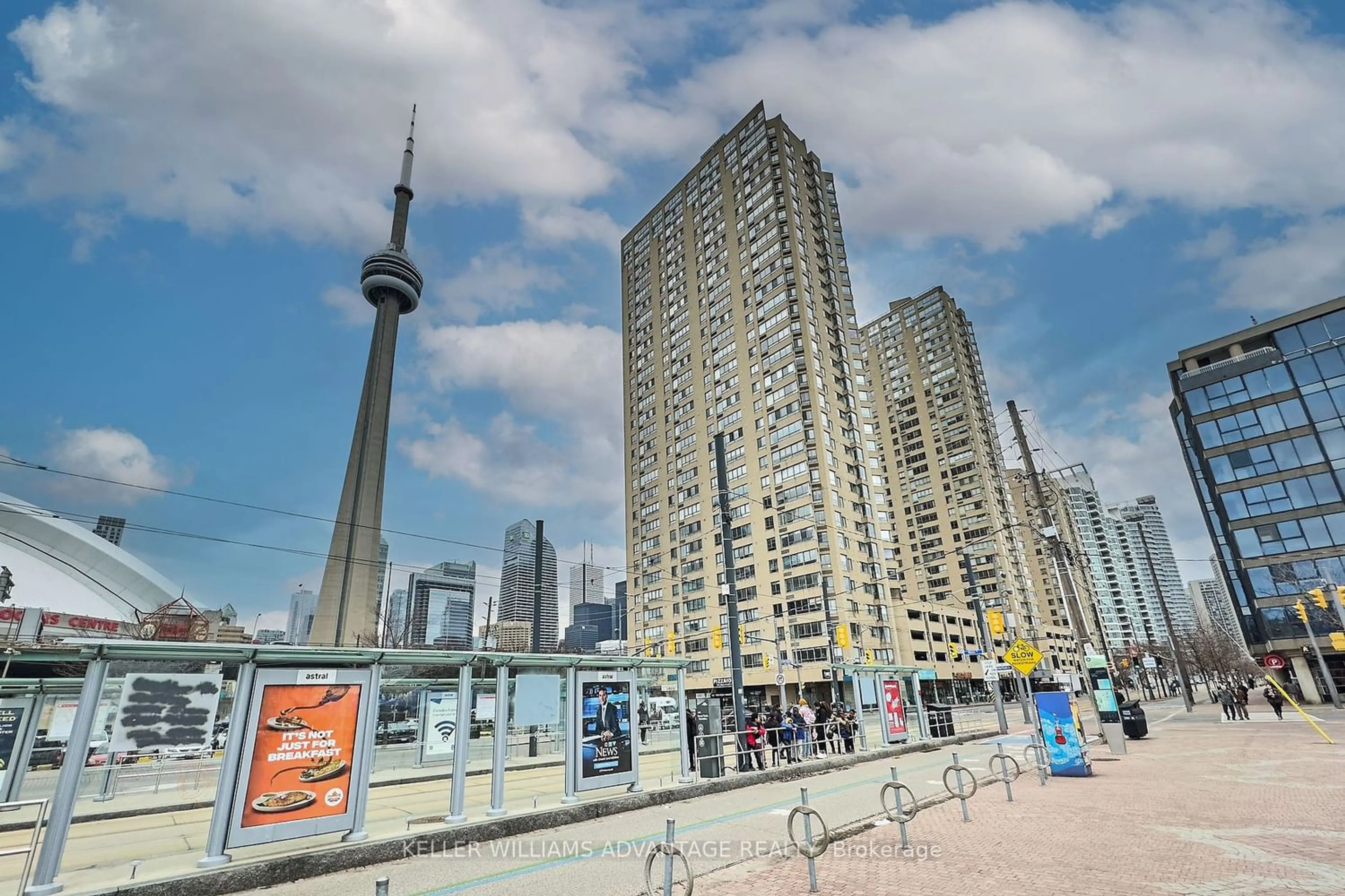 A pic from exterior of the house or condo for 270 Queens Quay #203, Toronto Ontario M5J 2N4