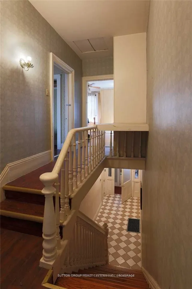 Additional property image - 514 Adelaide St