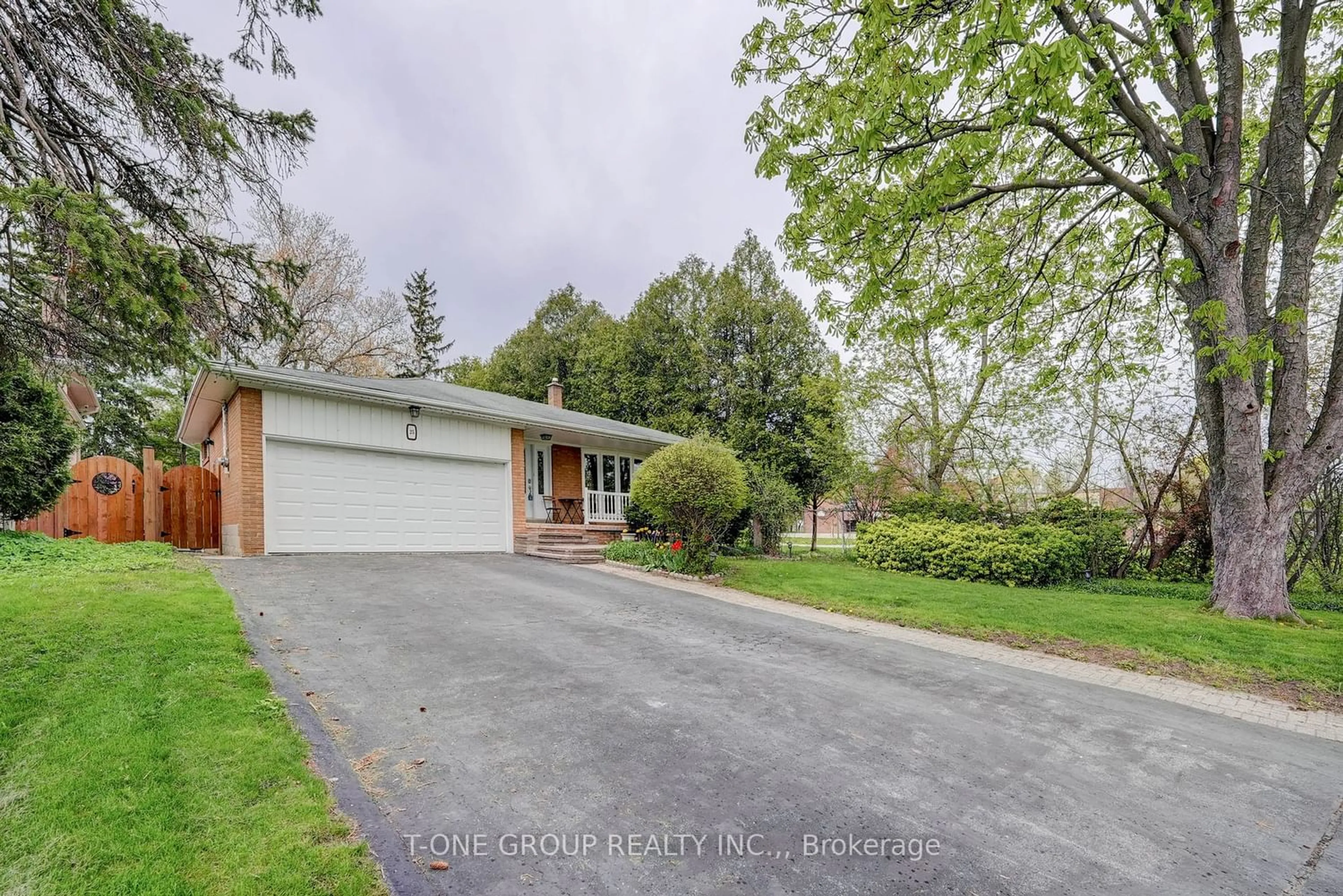 Frontside or backside of a home for 25 Greenyards Dr, Toronto Ontario M2M 2R7