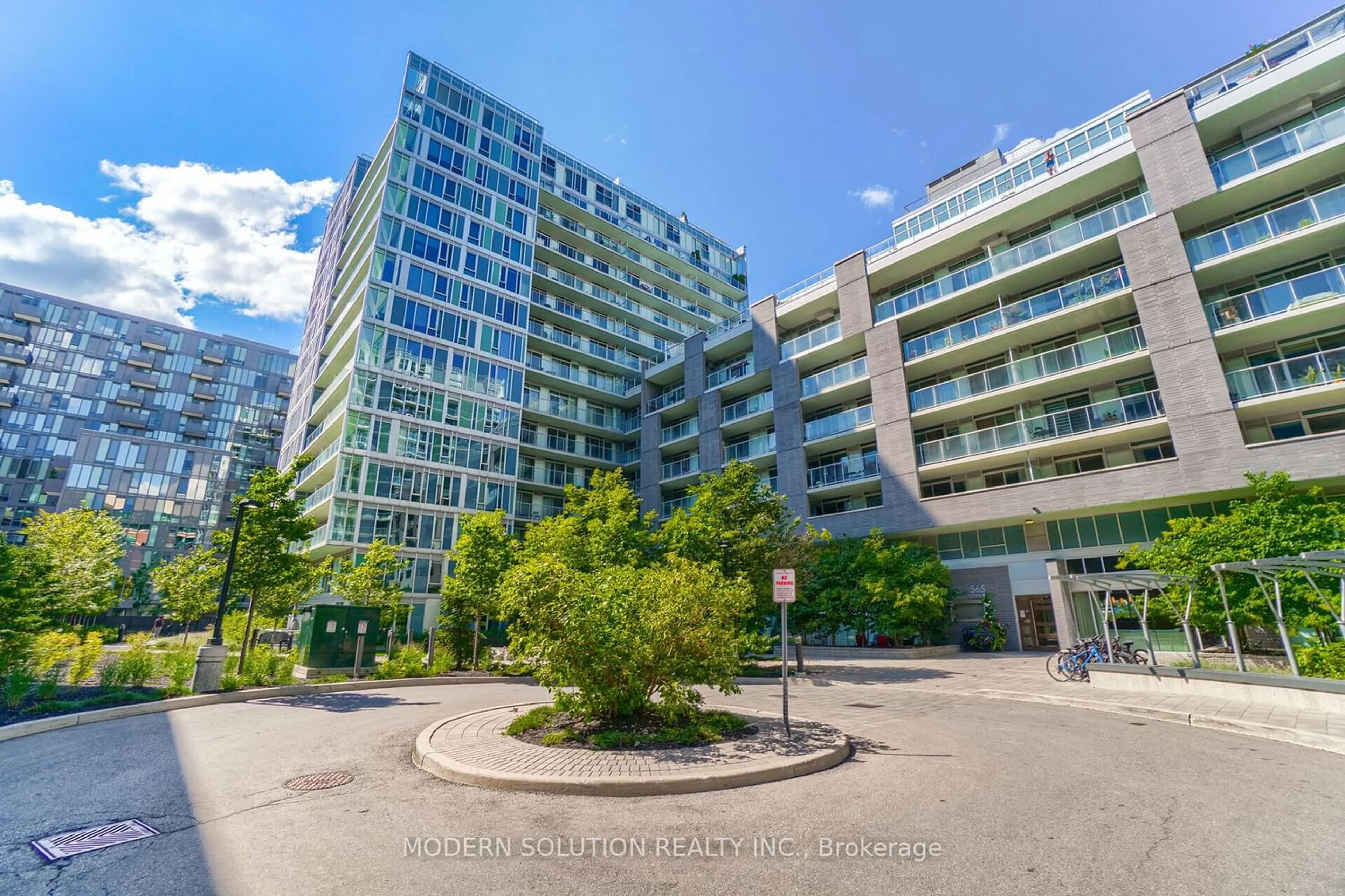 A pic from exterior of the house or condo for 555 Wilson Ave #E109, Toronto Ontario M3H 5Y6