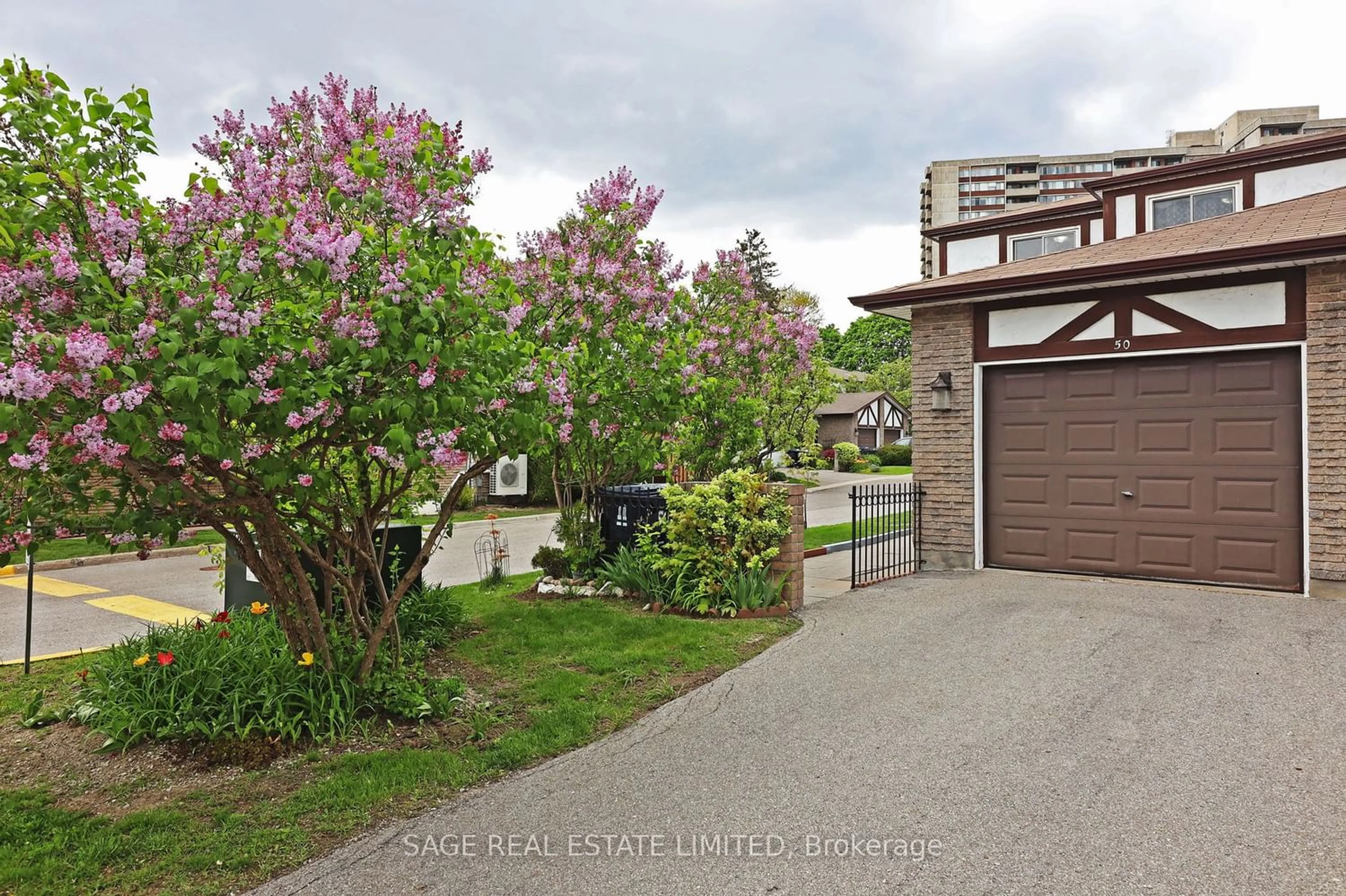 A pic from exterior of the house or condo for 50 Antibes Dr, Toronto Ontario M2R 3K5