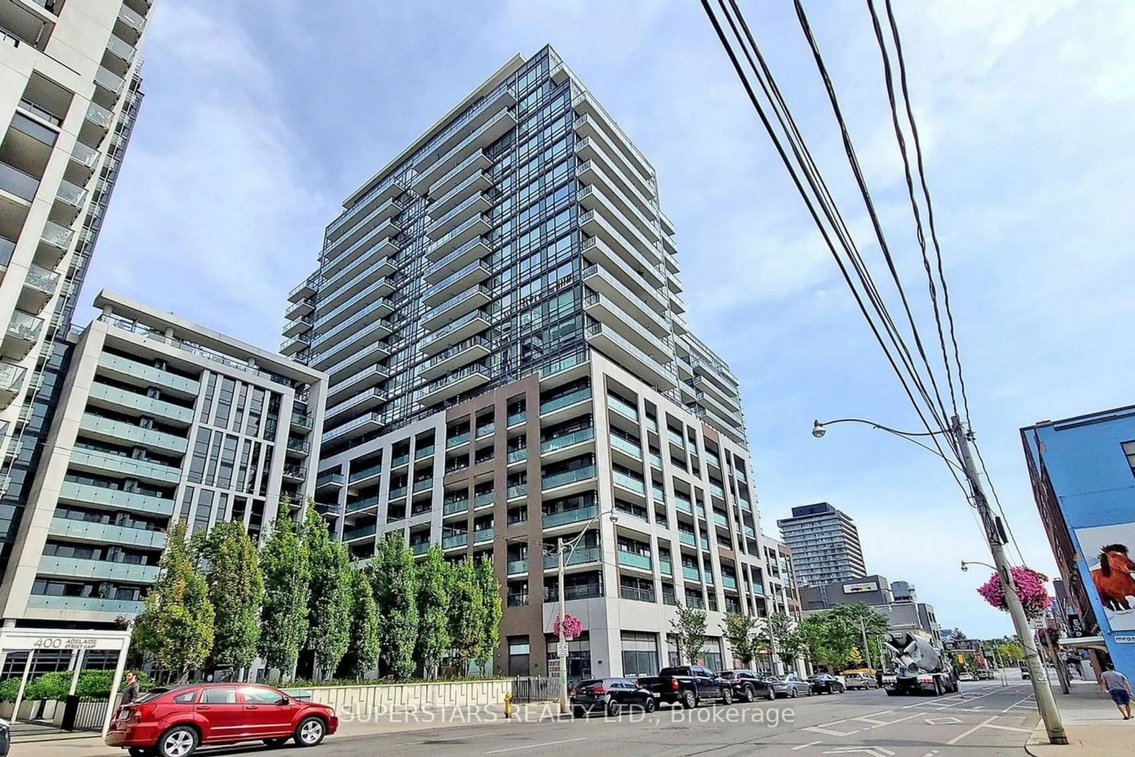 A pic from exterior of the house or condo for 460 Adelaide St #915, Toronto Ontario M5A 0E7