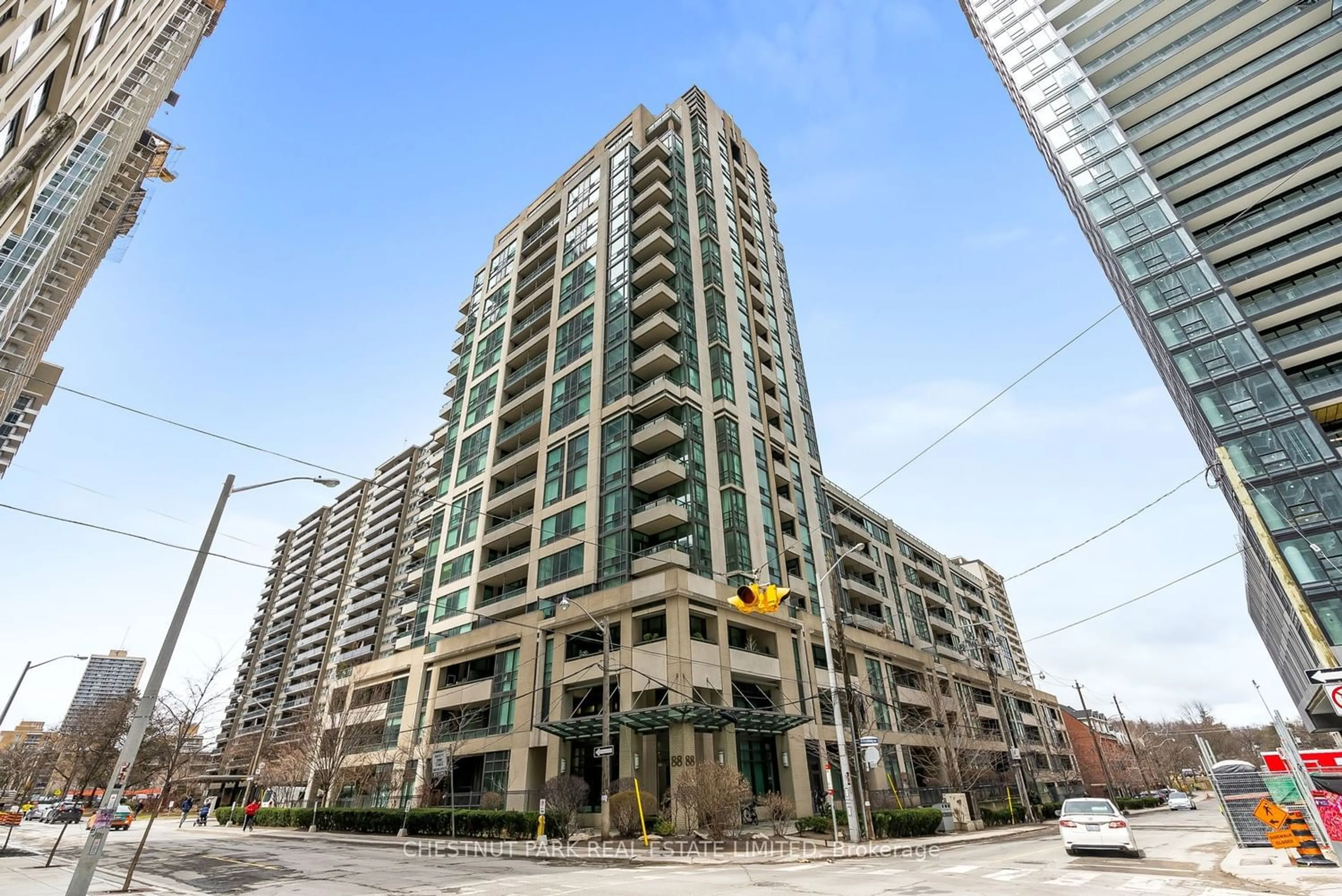A pic from exterior of the house or condo for 88 Broadway Ave #1508, Toronto Ontario M4P 0A5
