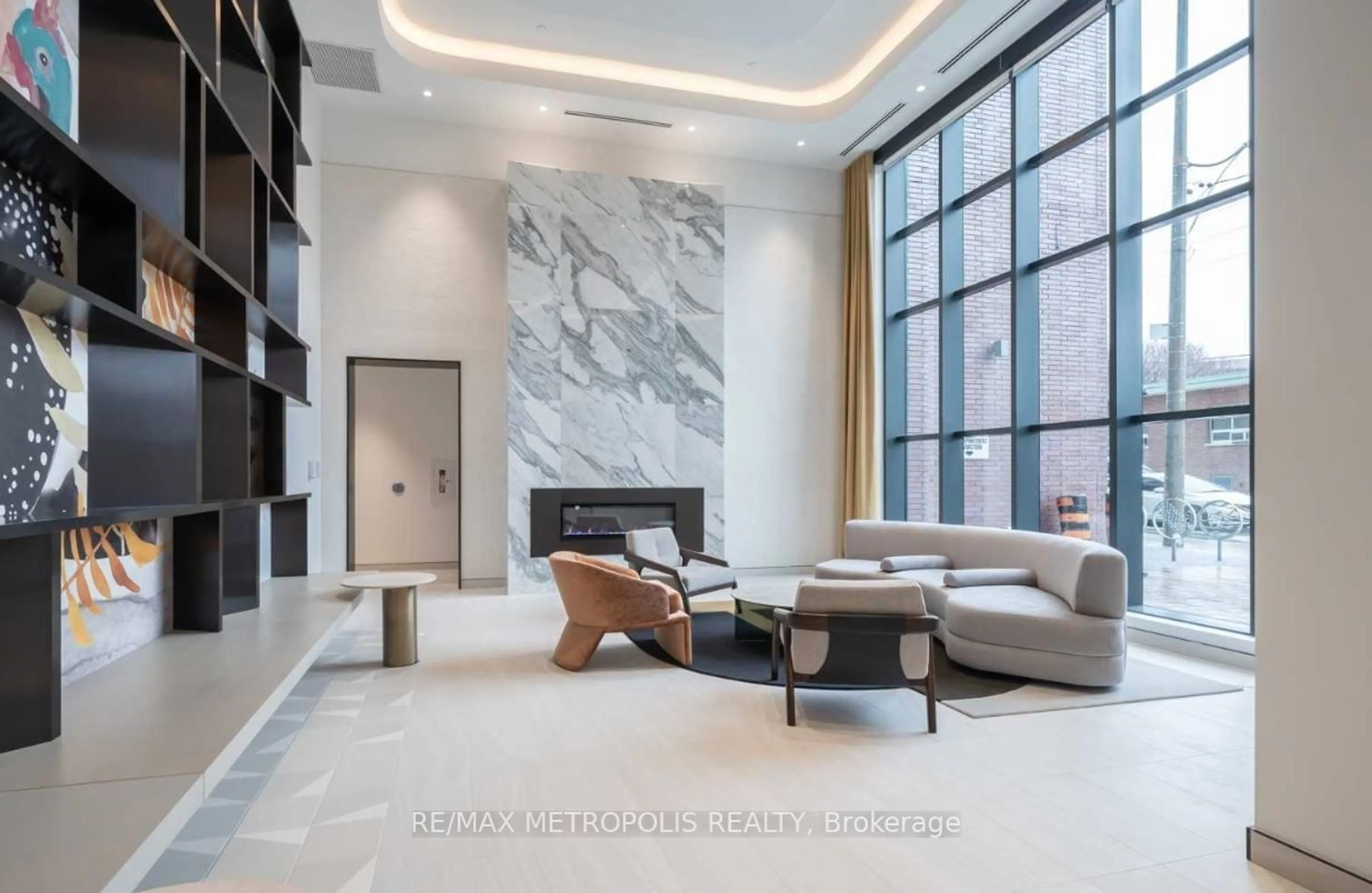 Indoor lobby for 130 River St #1604, Toronto Ontario M5A 0R8