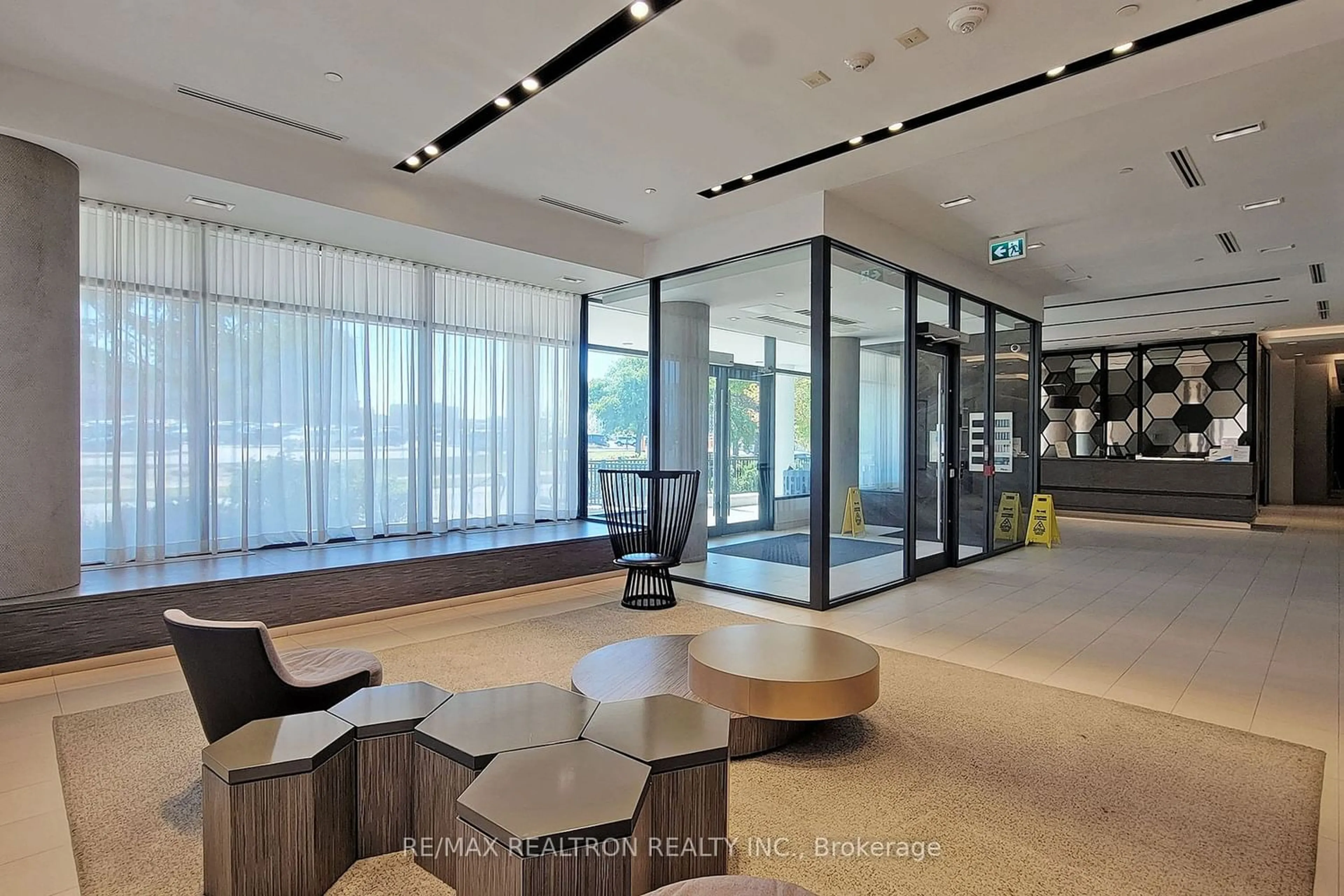 Indoor lobby for 128 Fairview Mall Dr #104, Toronto Ontario M2J 2Z1