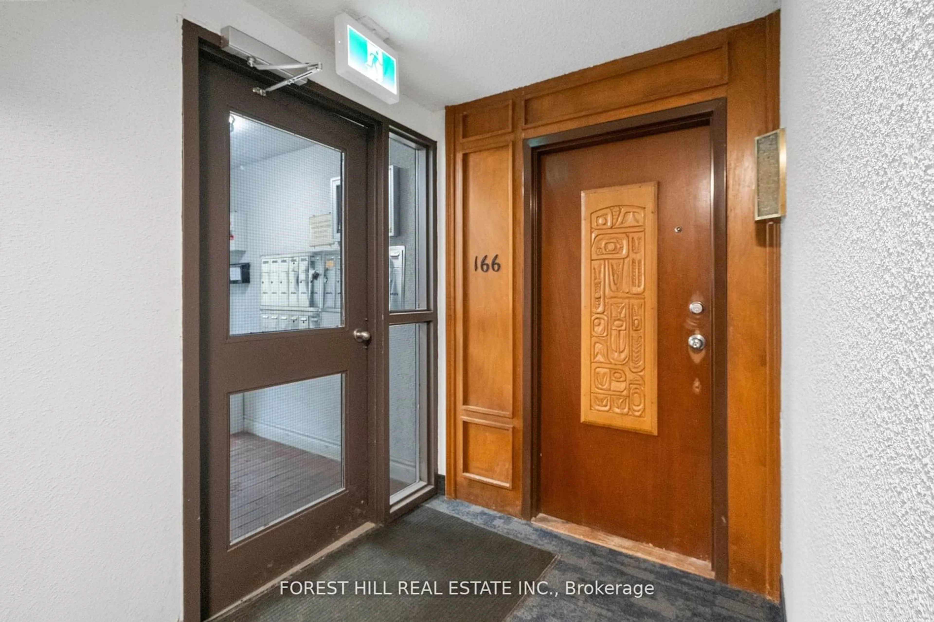Indoor foyer for 20 Moonstone Bywy #166, Toronto Ontario M2H 3J4