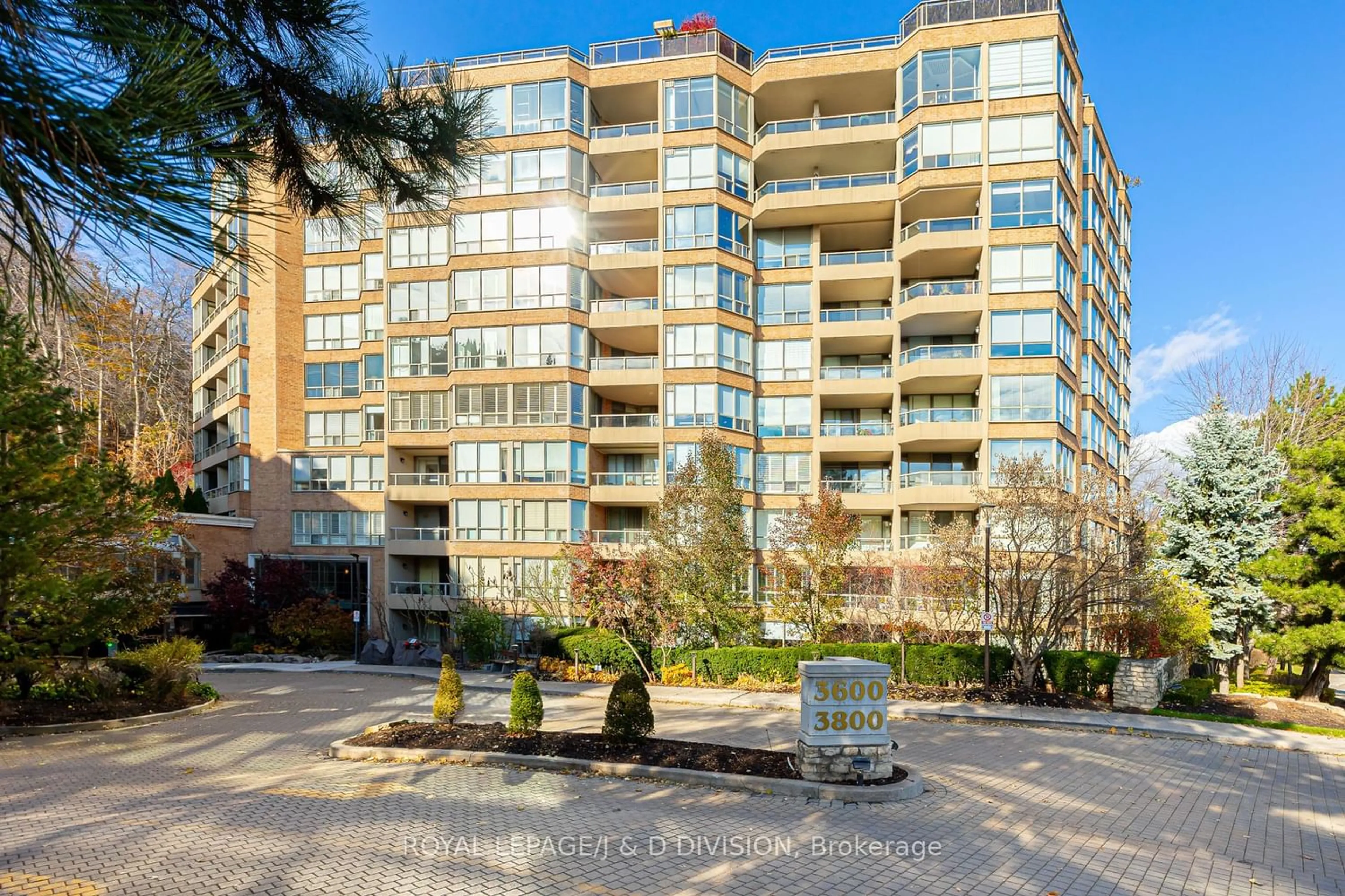 A pic from exterior of the house or condo for 3800 Yonge St #607, Toronto Ontario M4N 3P7