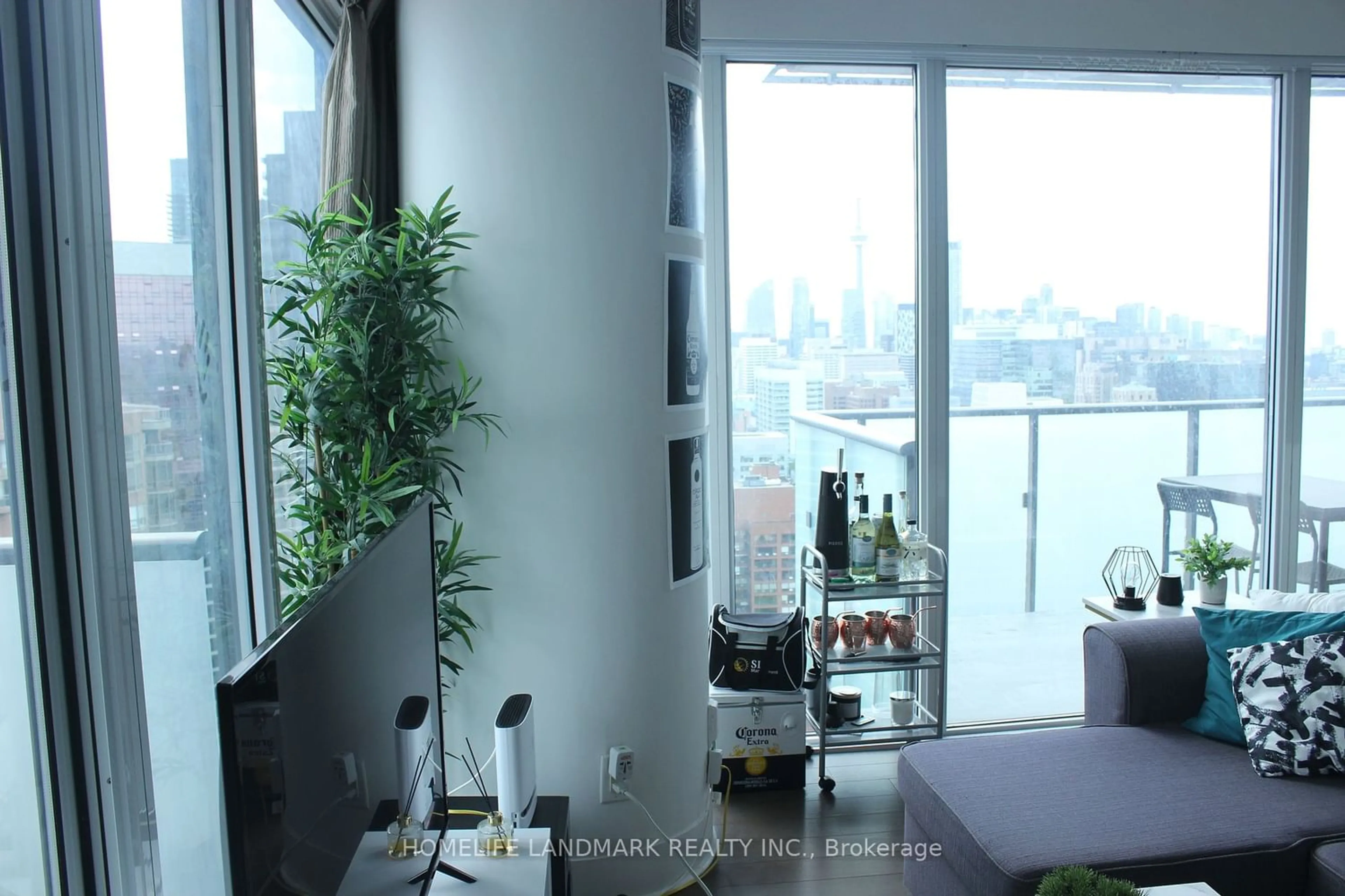 Balcony in the apartment for 1080 Bay St ##2902, Toronto Ontario M5S 0A5