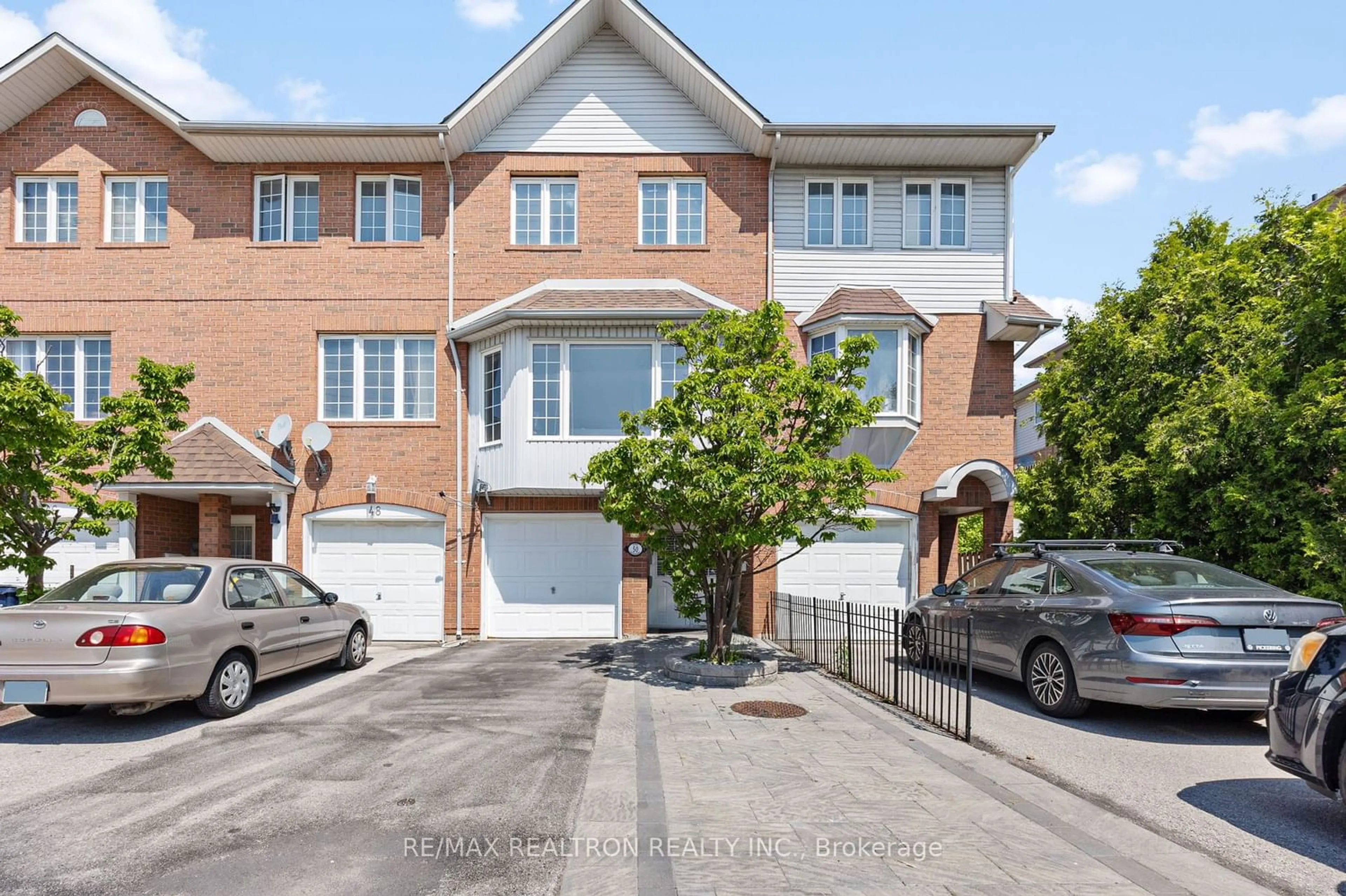 A pic from exterior of the house or condo for 50 Rumi Cres, Toronto Ontario N4A 2X6