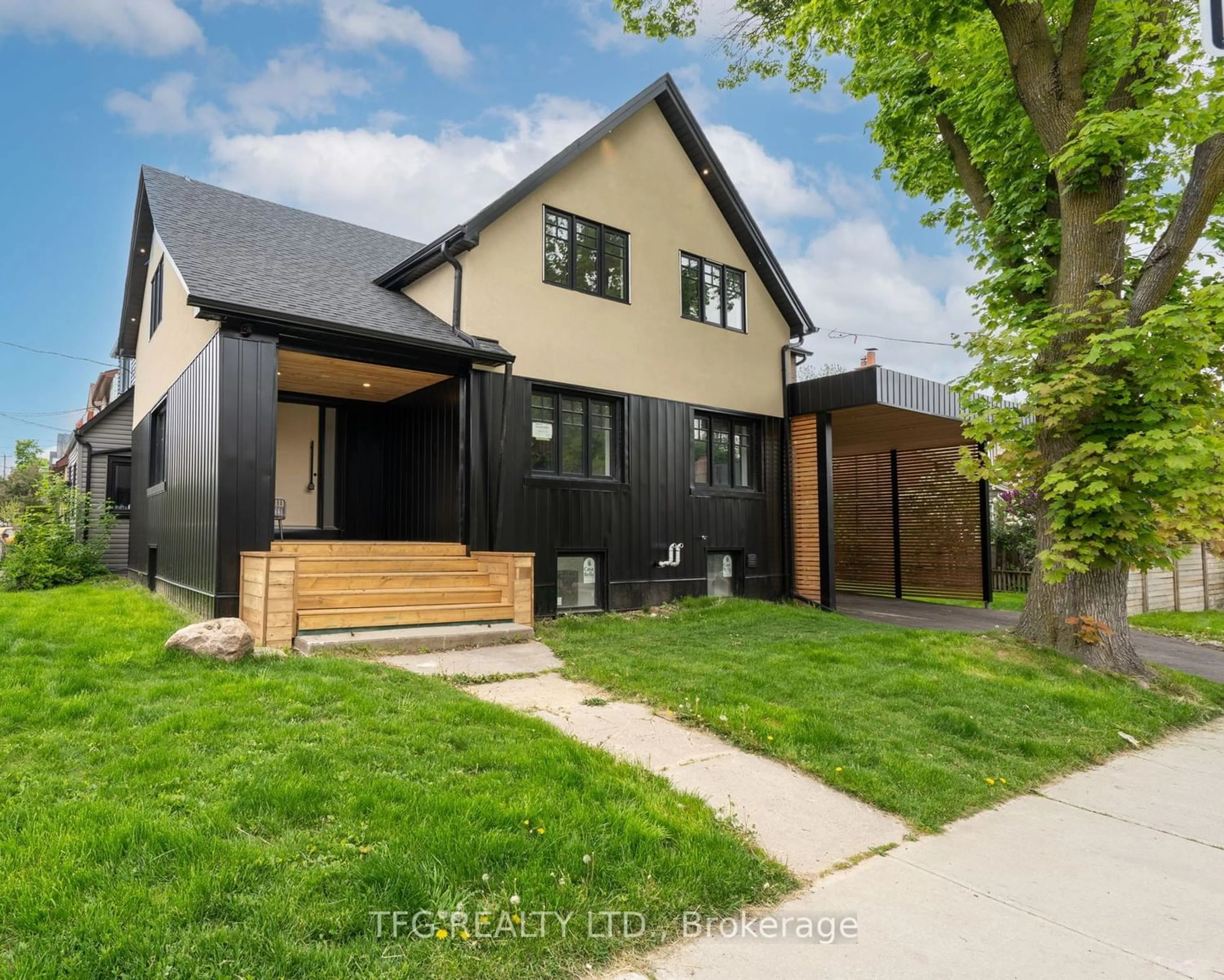 Frontside or backside of a home for 997 Mount Pleasant Rd, Toronto Ontario M4P 2L9