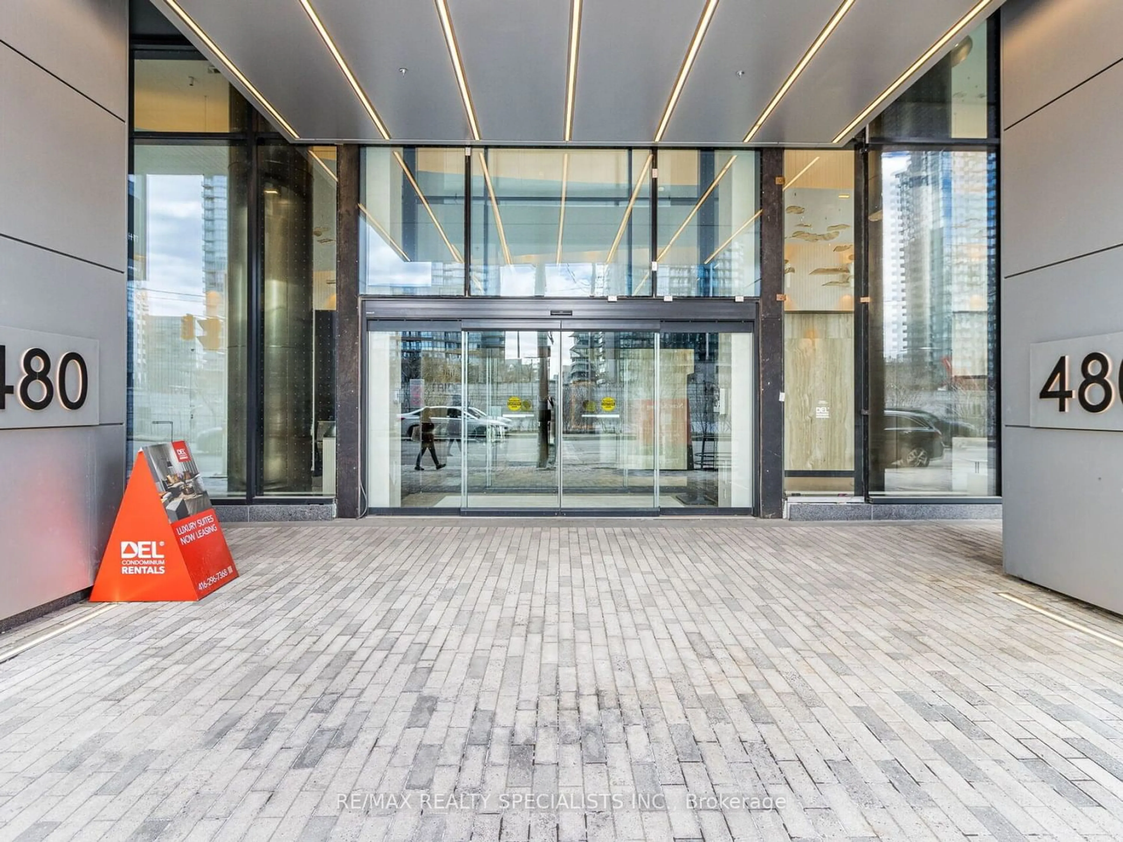 Indoor foyer for 480 Front St #1903, Toronto Ontario M5V 0V5