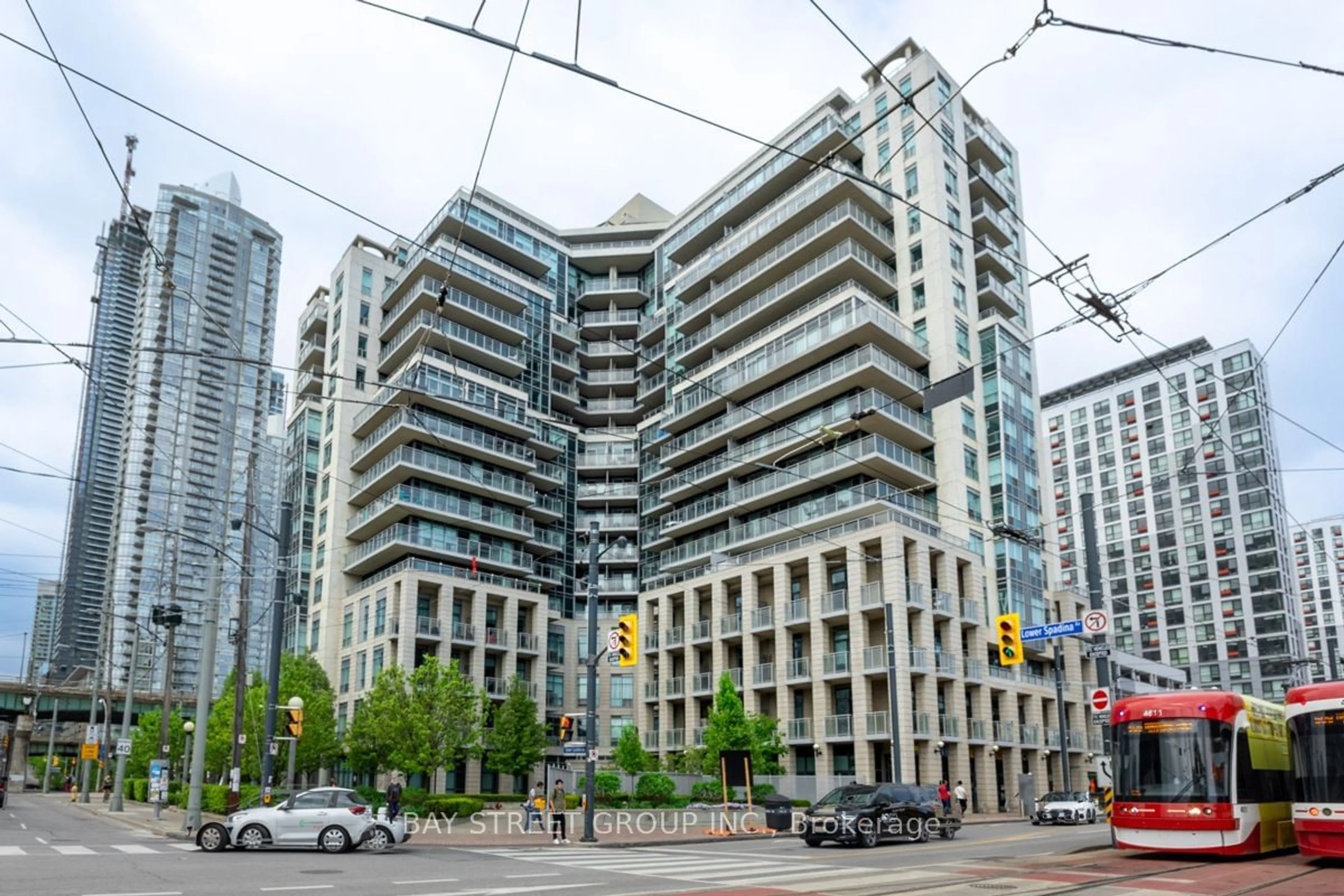 A pic from exterior of the house or condo for 410 Queens Quay #411, Toronto Ontario M5V 3T1