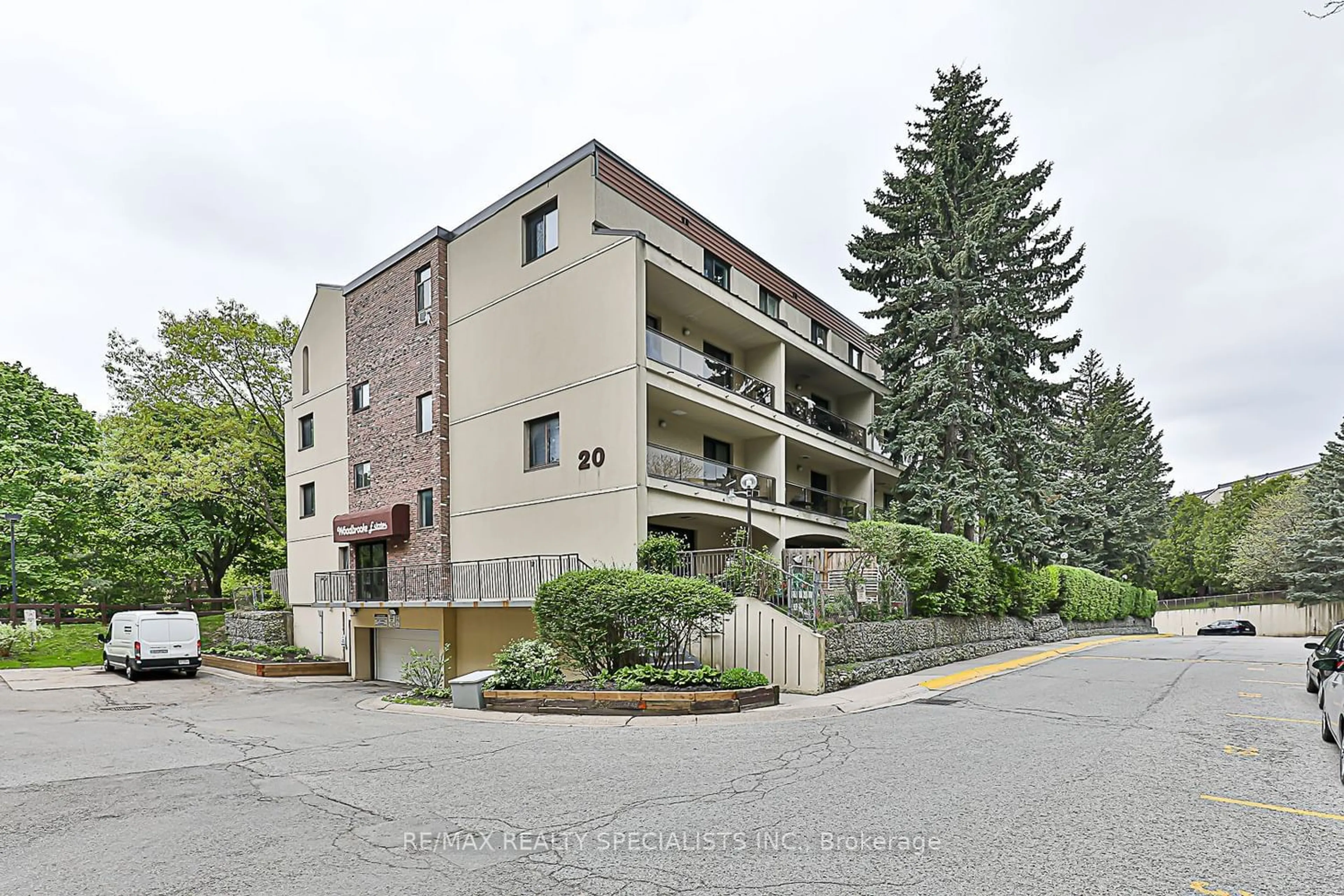 A pic from exterior of the house or condo for 20 Moonstone Bywy #174, Toronto Ontario M2H 3J4