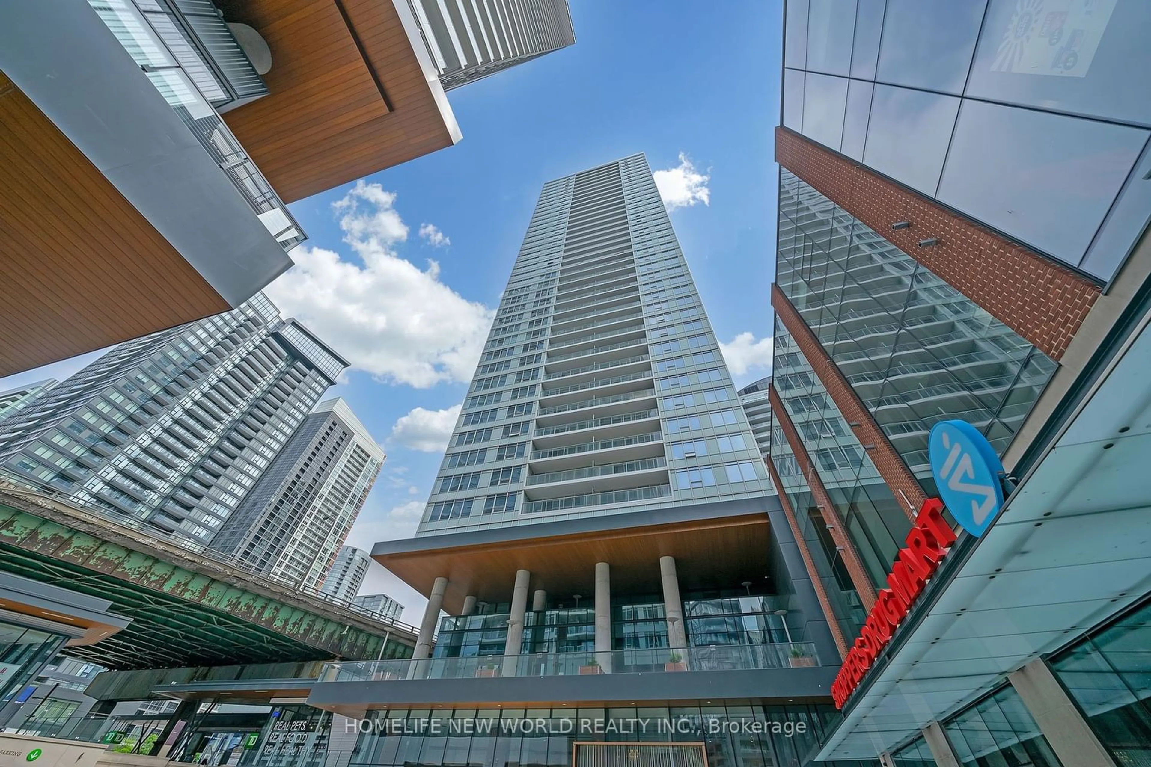 A pic from exterior of the house or condo for 17 Bathurst St #4605, Toronto Ontario M5V 0N1