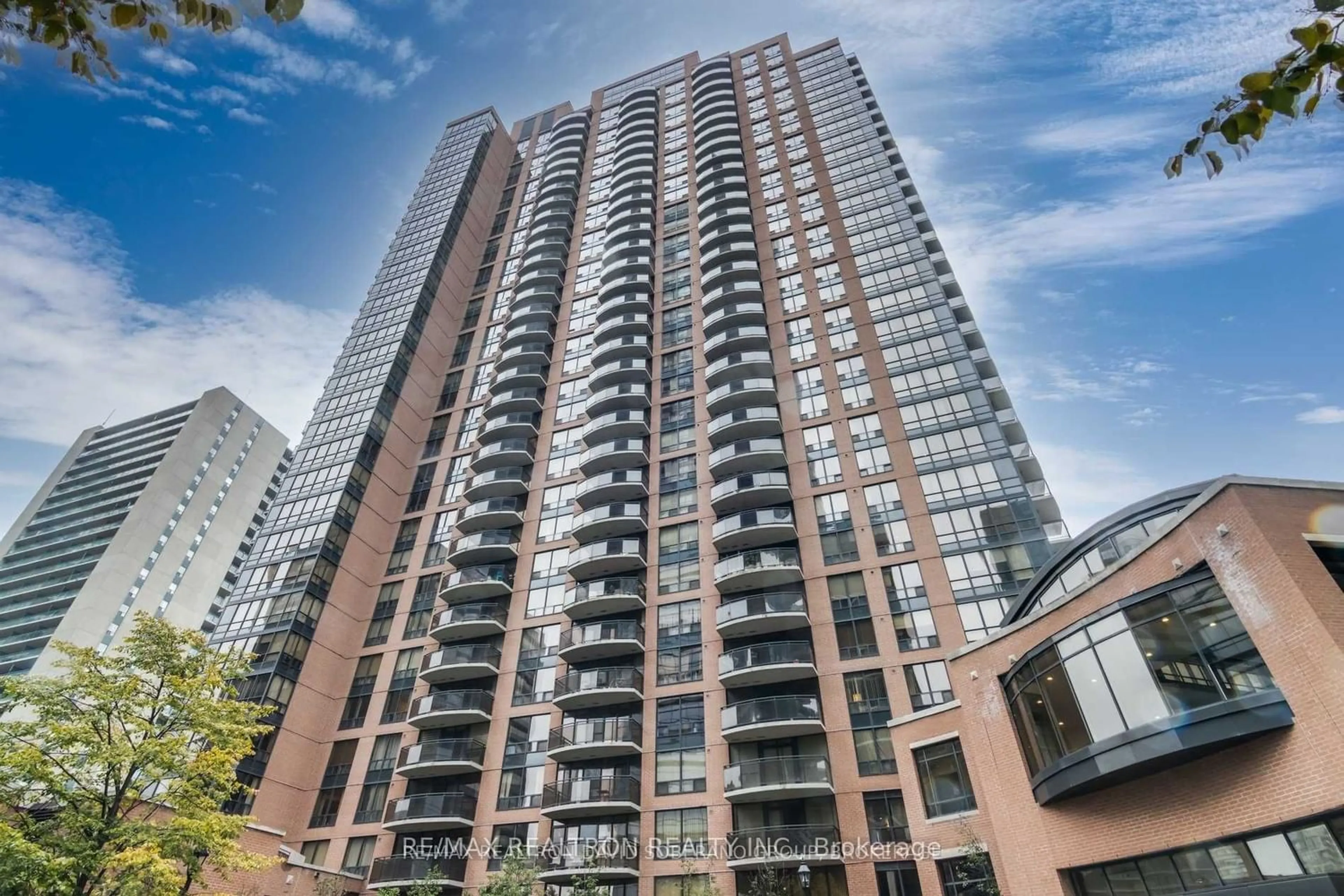 A pic from exterior of the house or condo for 33 Sheppard Ave #1400, Toronto Ontario M2N 7K1